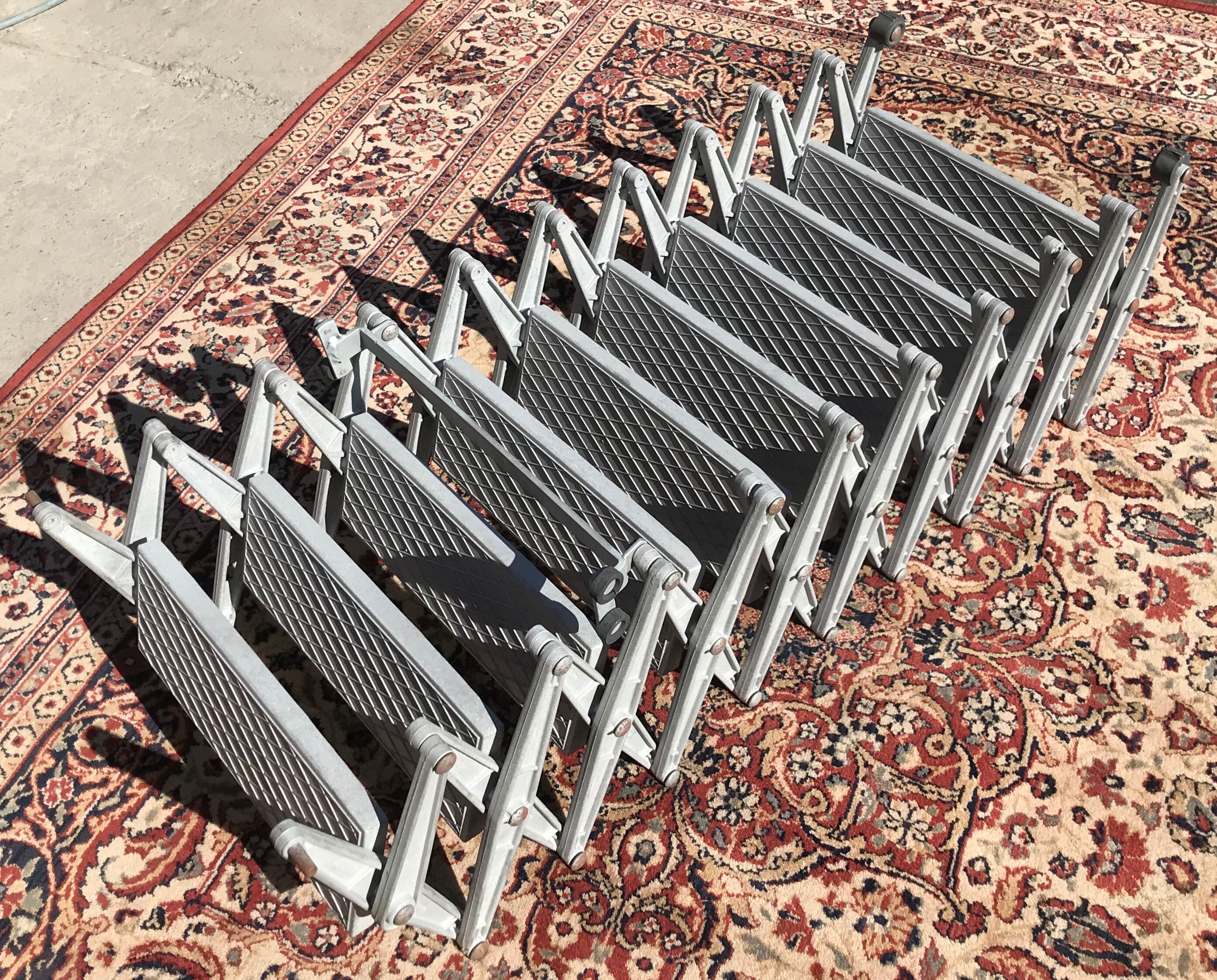 Henke accordion staircase