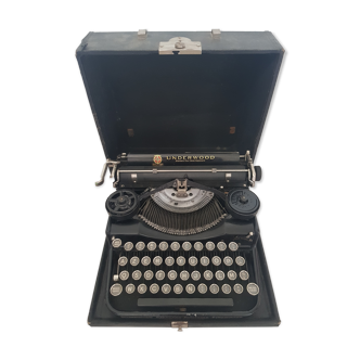 Underwood writing machine