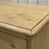 Victorian chest of drawers in nineteenth century fir