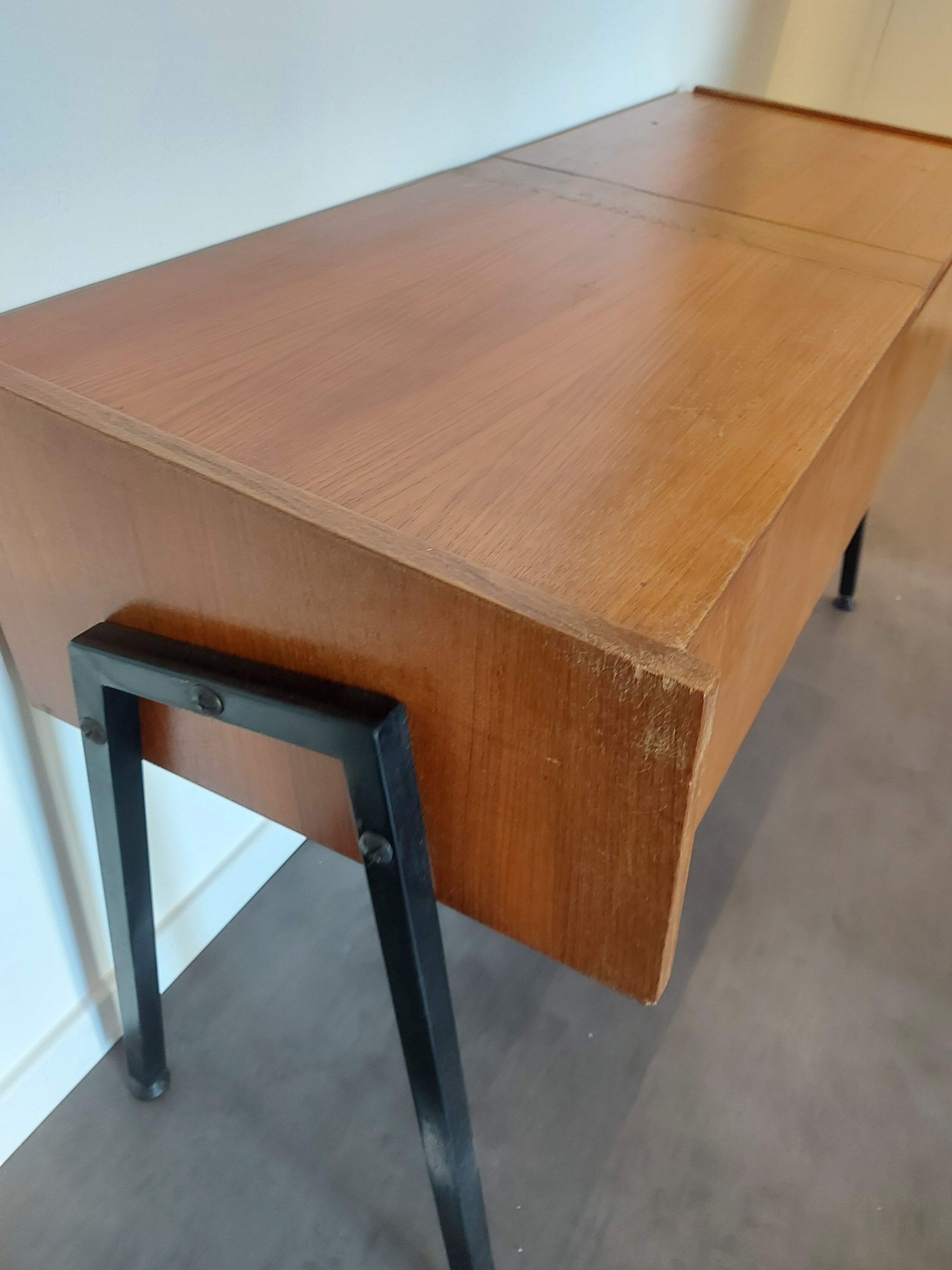Console design 50'S