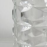 Vase en verre épais.
