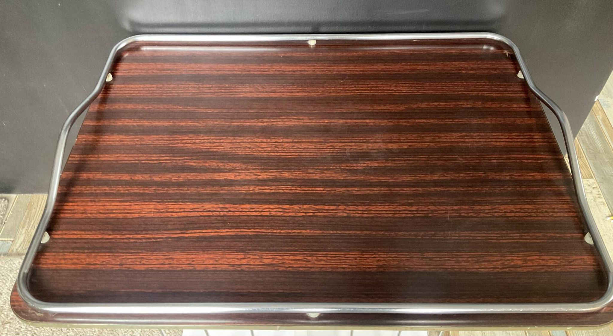 Plateau de service vintage en formica et inox