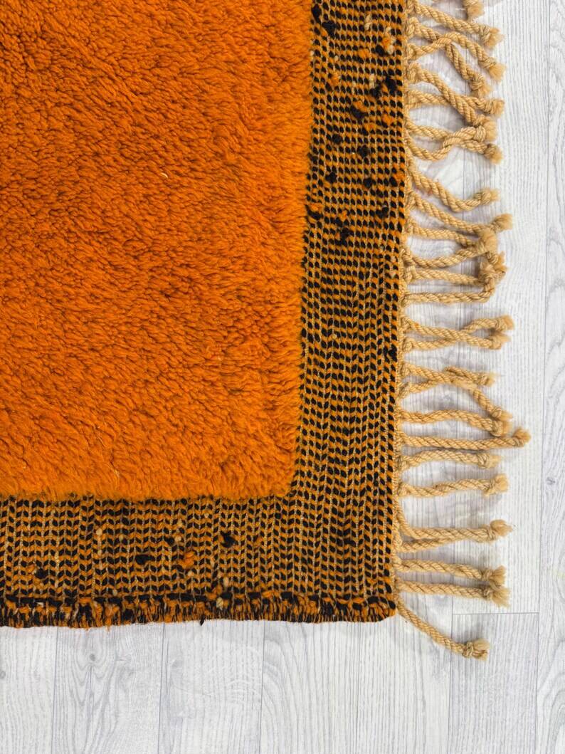 Traditional Berber Moroccan rug 250cm x 150cm