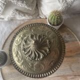 Ancien brûleur d’encens en laiton ou boîte en laiton