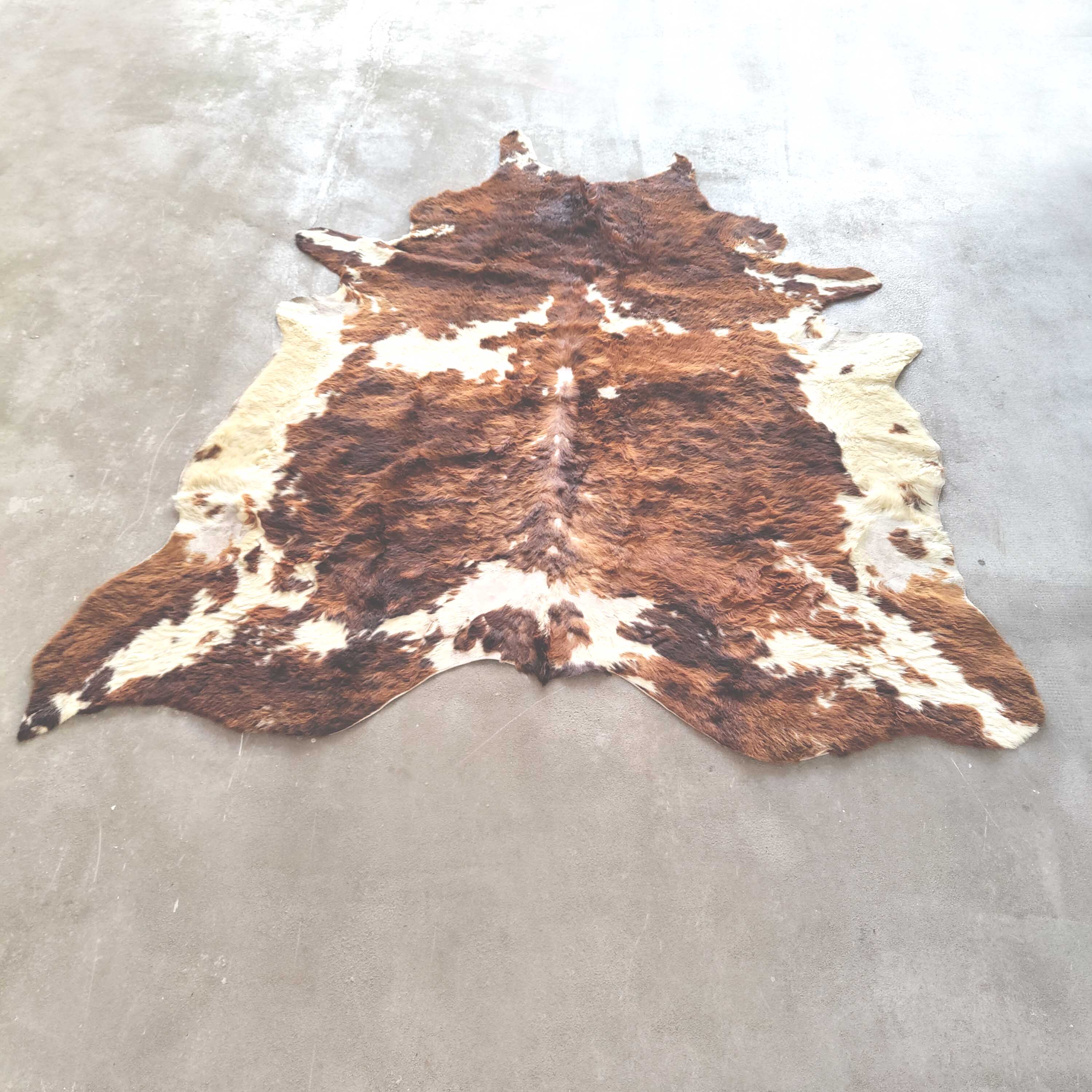 Cowhide 220x185cm