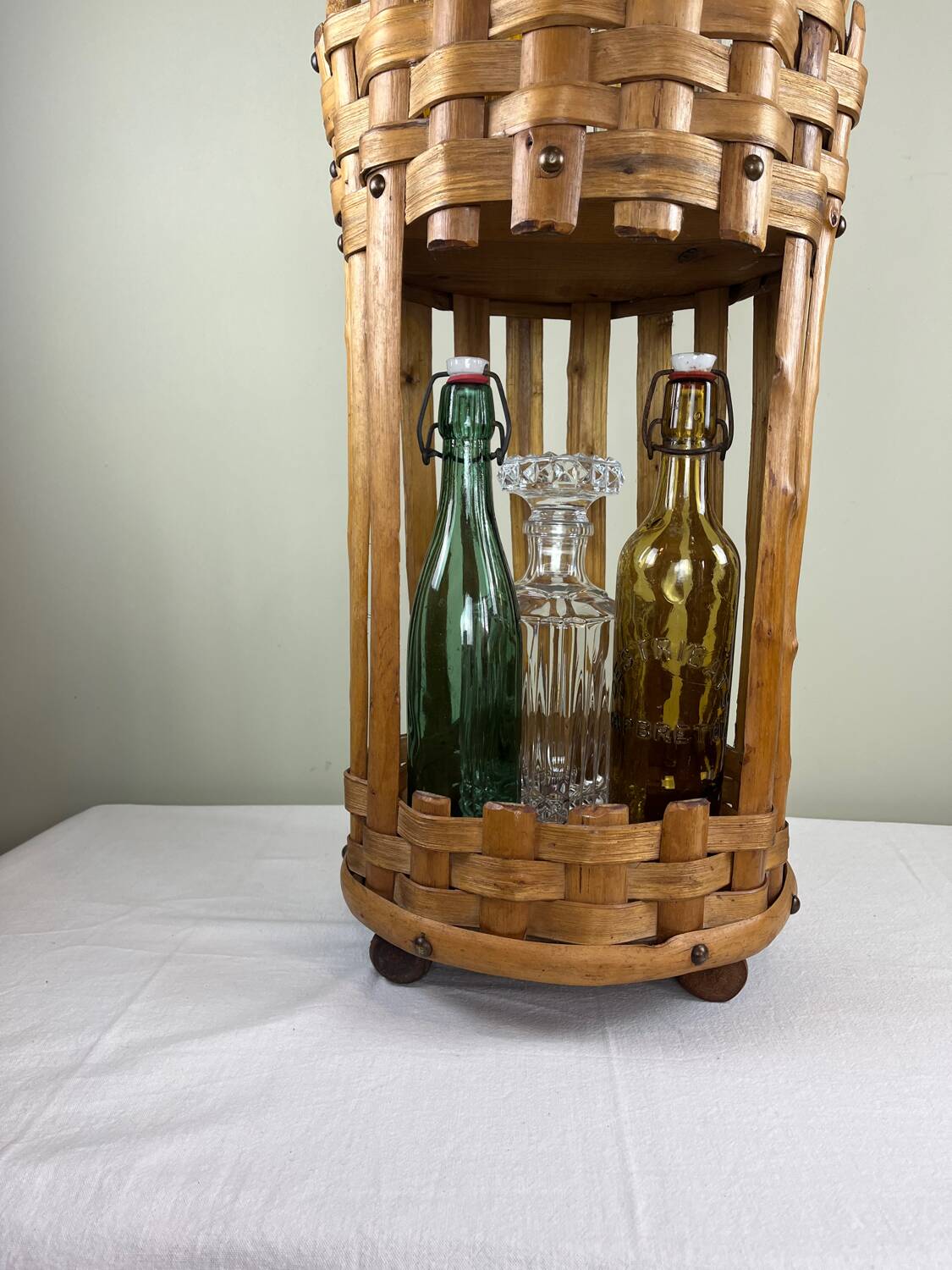 Vintage portable bar