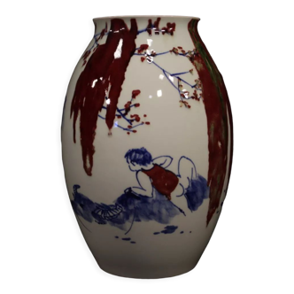 Vase en céramique chinoise peinte et émaillée