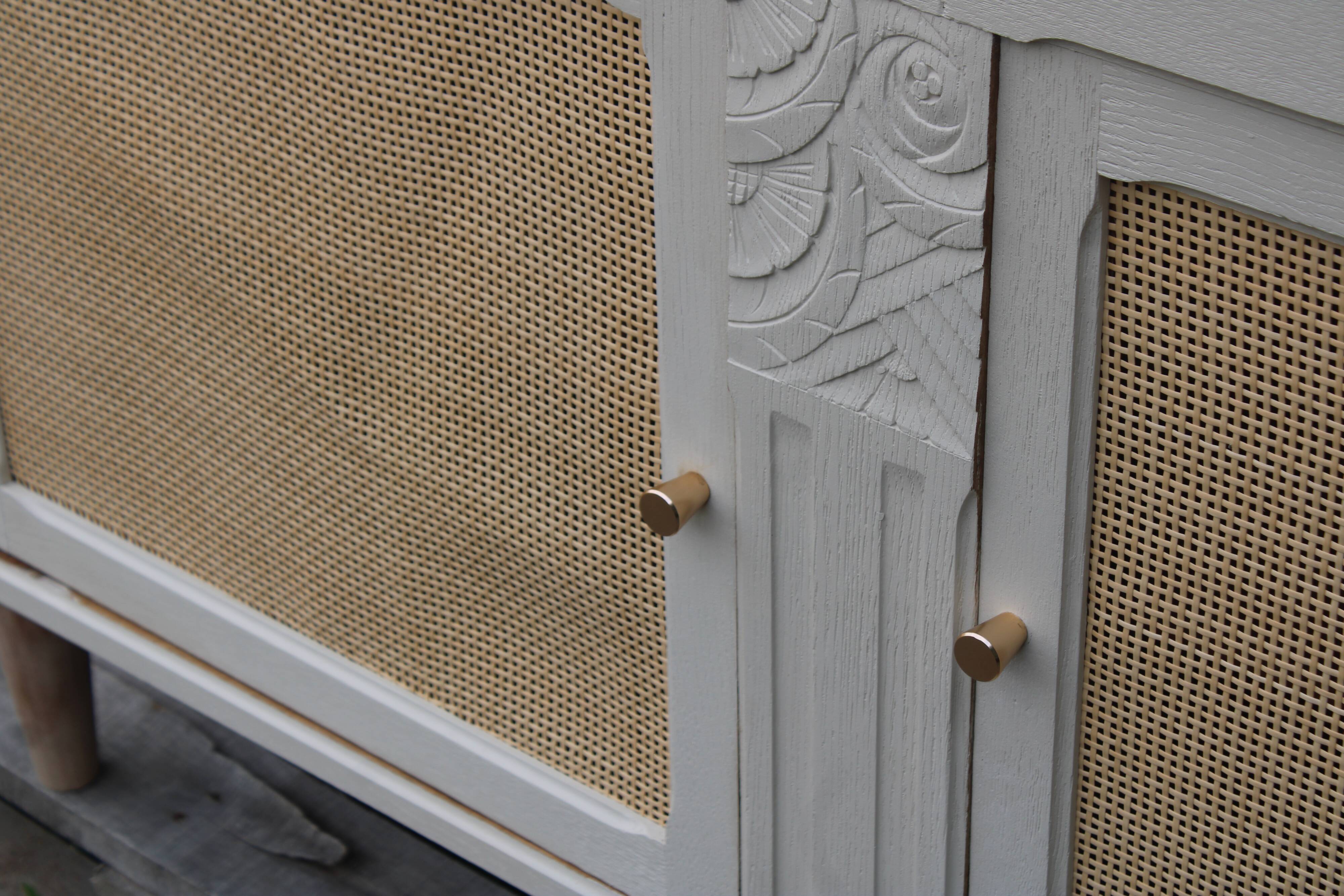 Buffet / enfilade vintage rénové blanc cassé & cannage