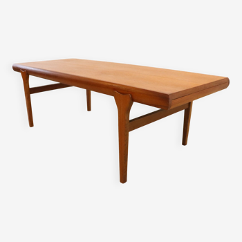 Coffee table Danish design Johannes Andersen 'Vester'