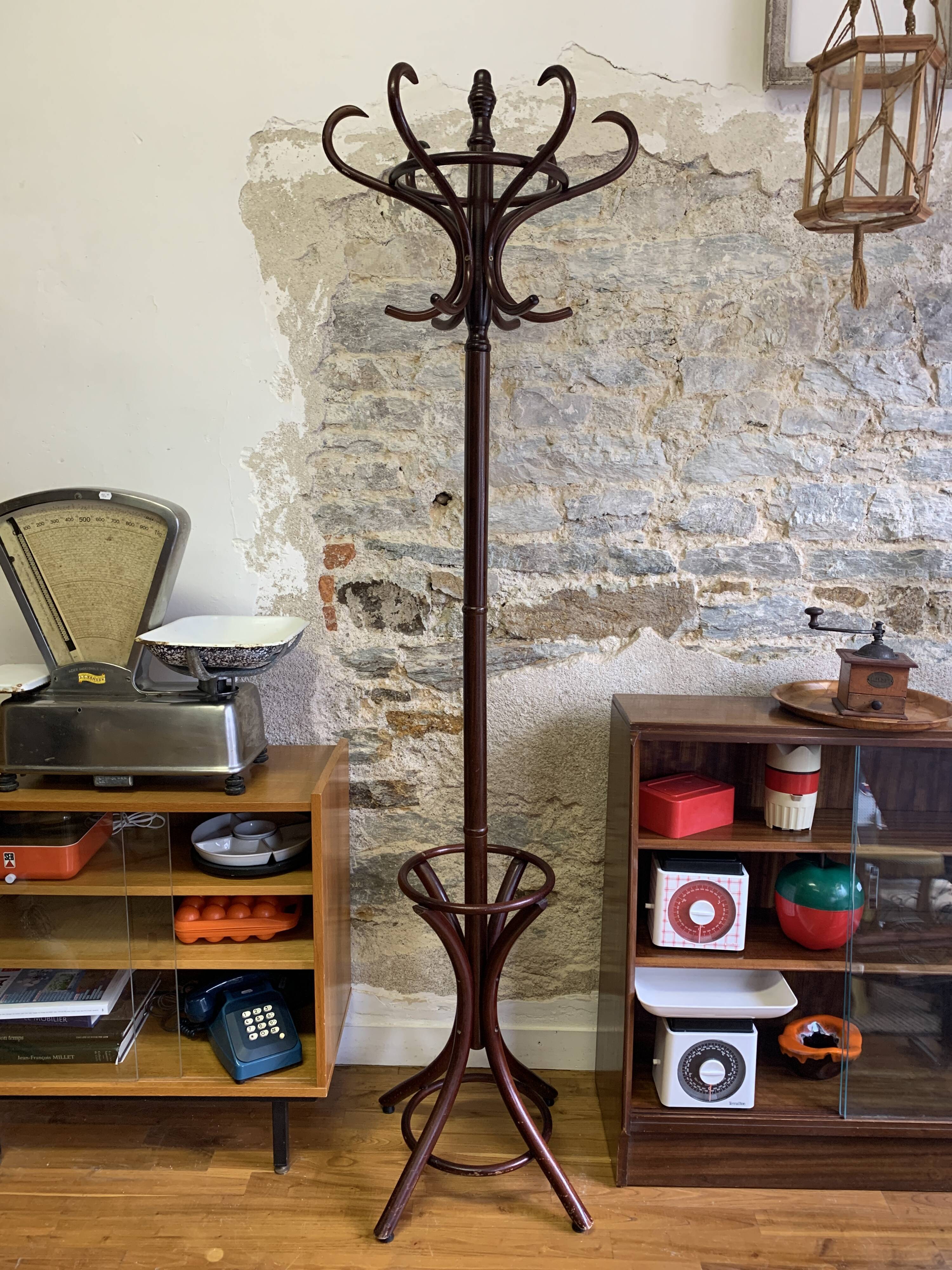 Parrot coat rack