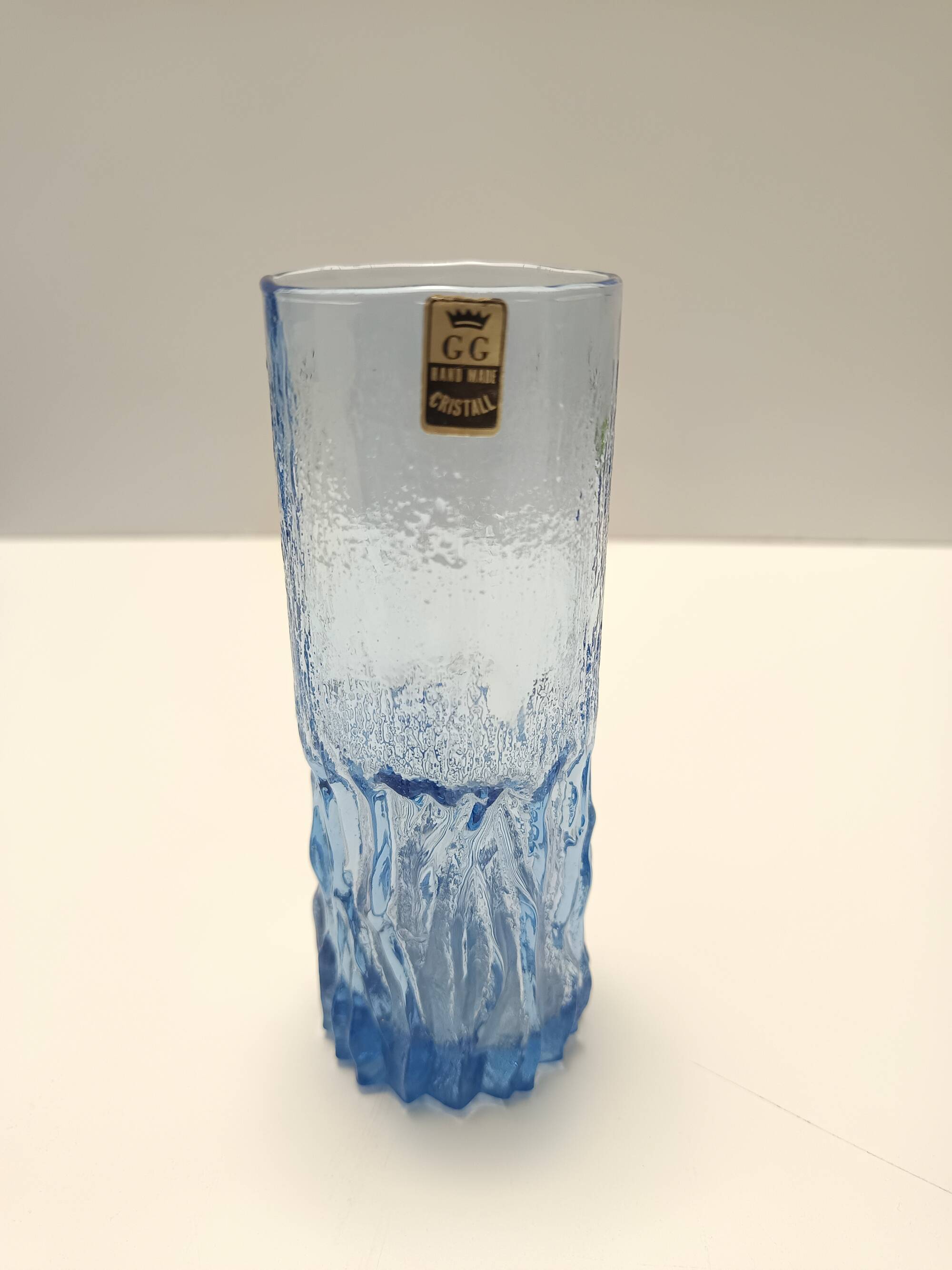 Ensemble de six verres à boire en cristal bleu faits à la main