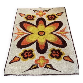 Tapis Vintage Floral Latch Hook