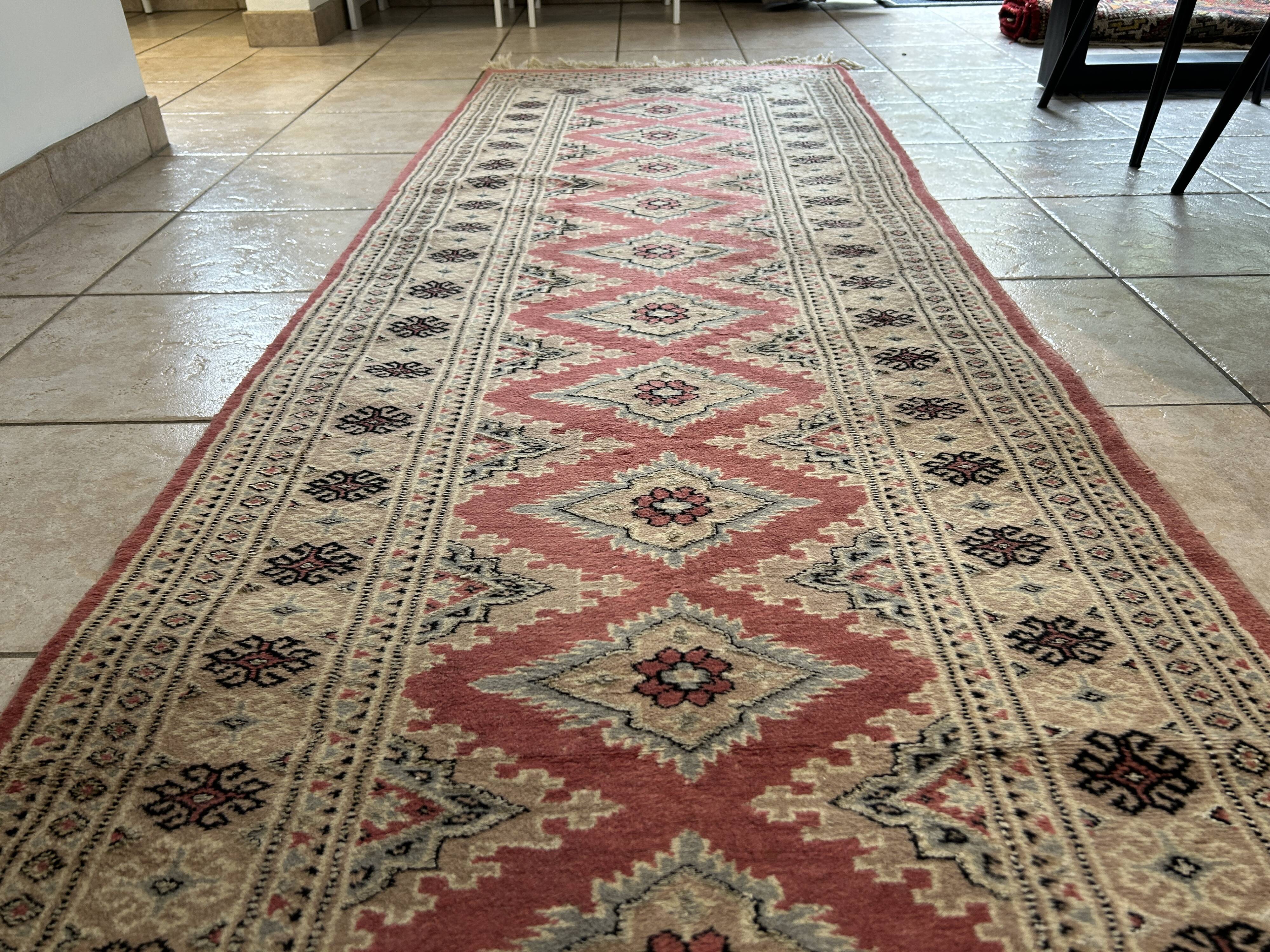 Grand tapis du Pakistan (255 cm)