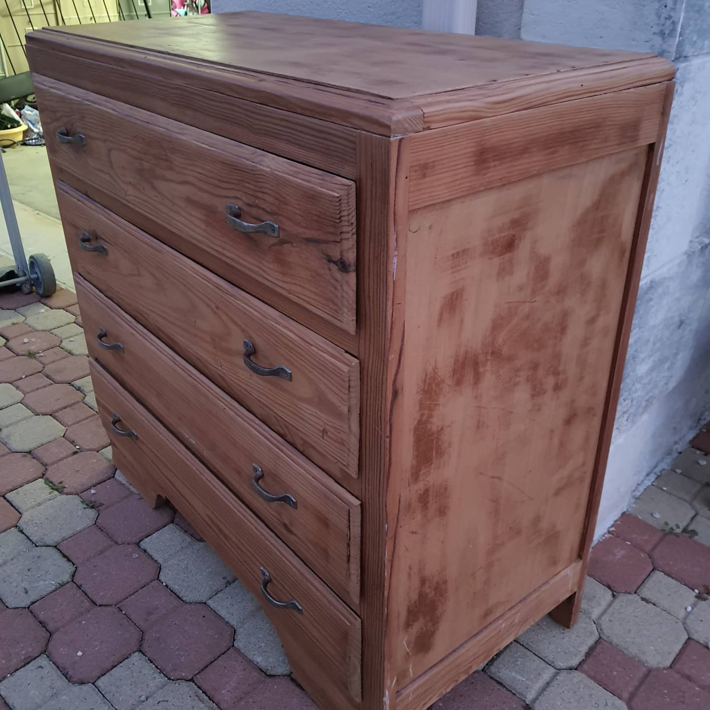 Vintage chest of drawers