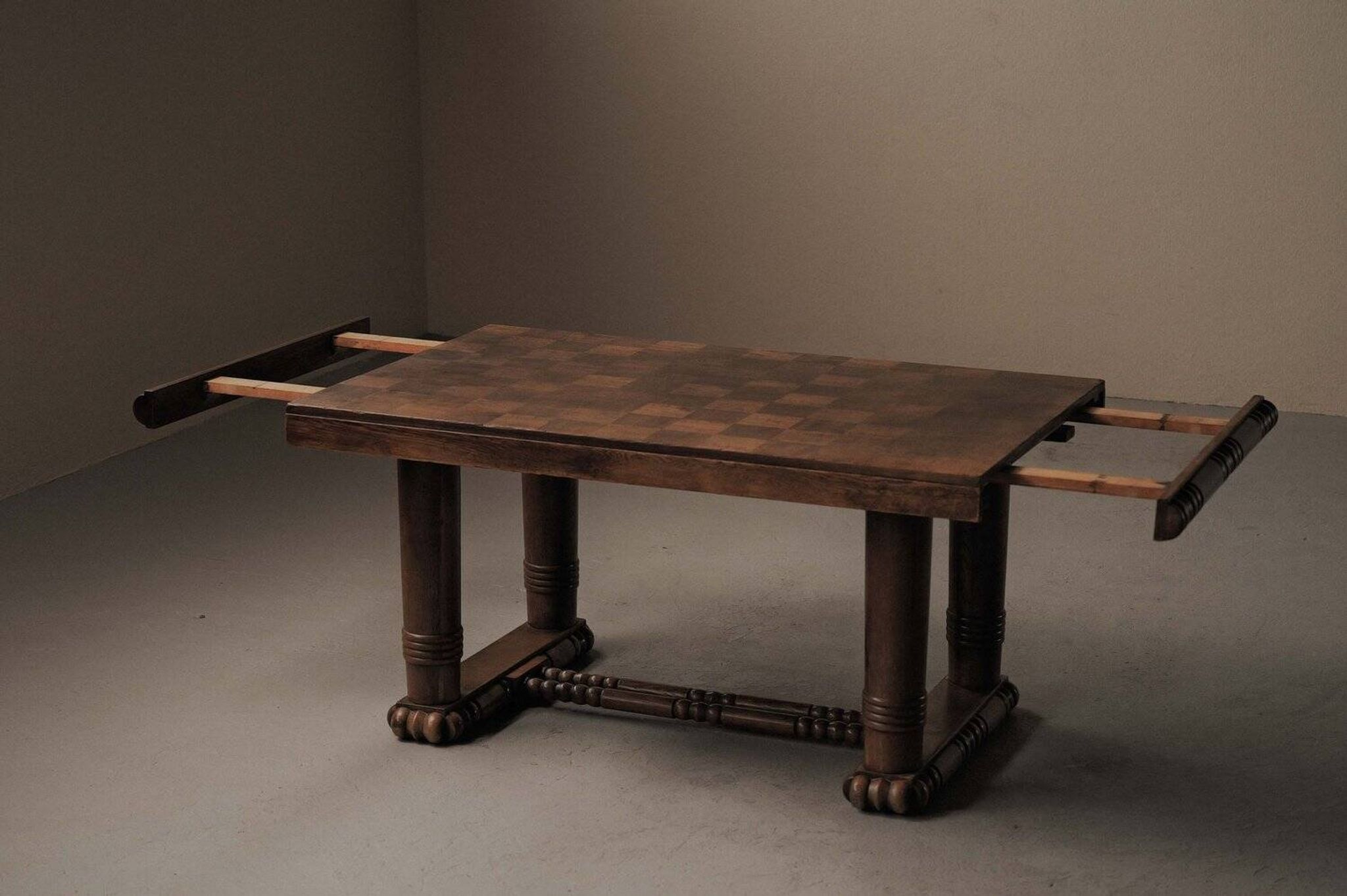 Table Art déco en chêne – France, années 1930–1940