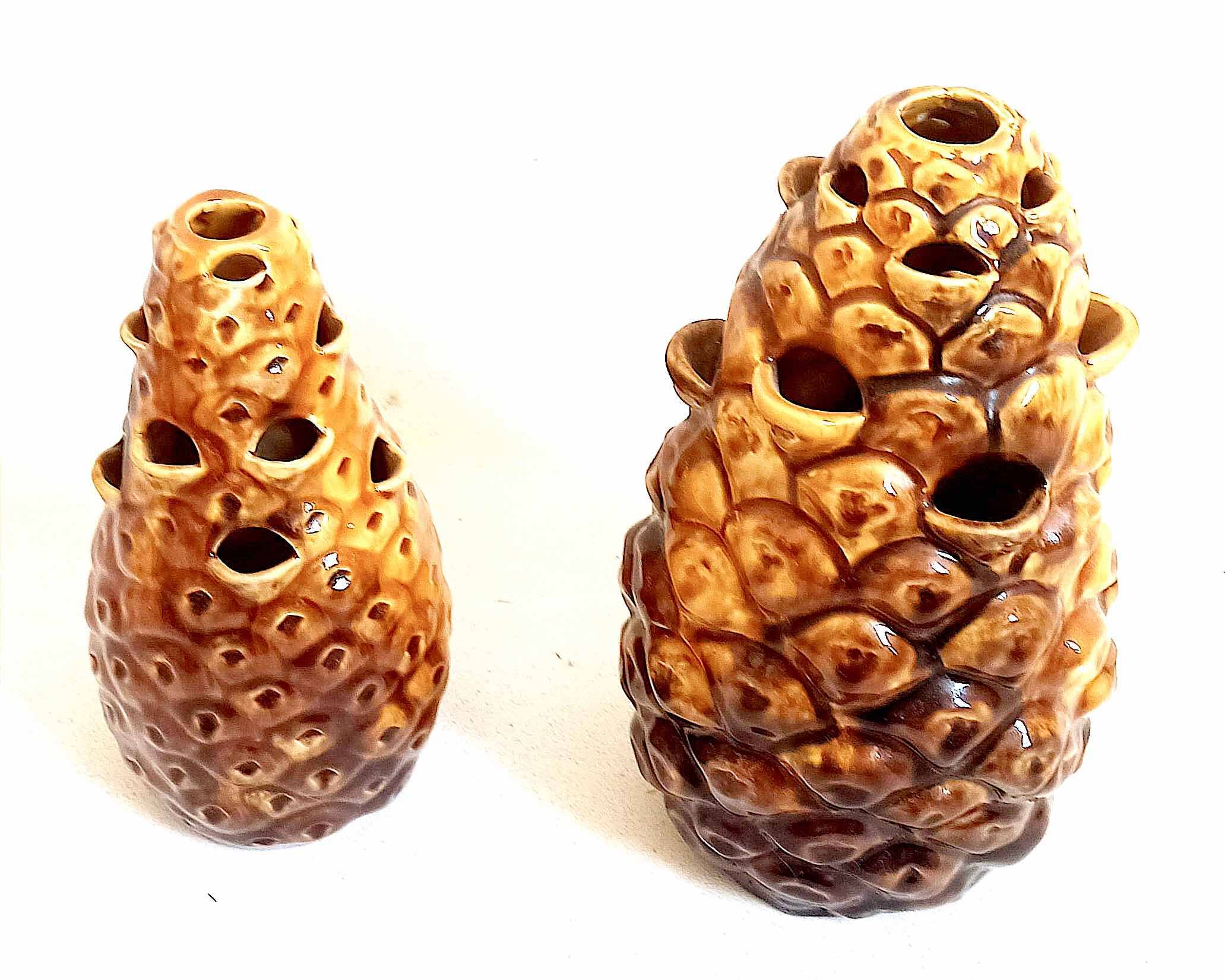 Paire de pique-fleurs forme ananas Années 60