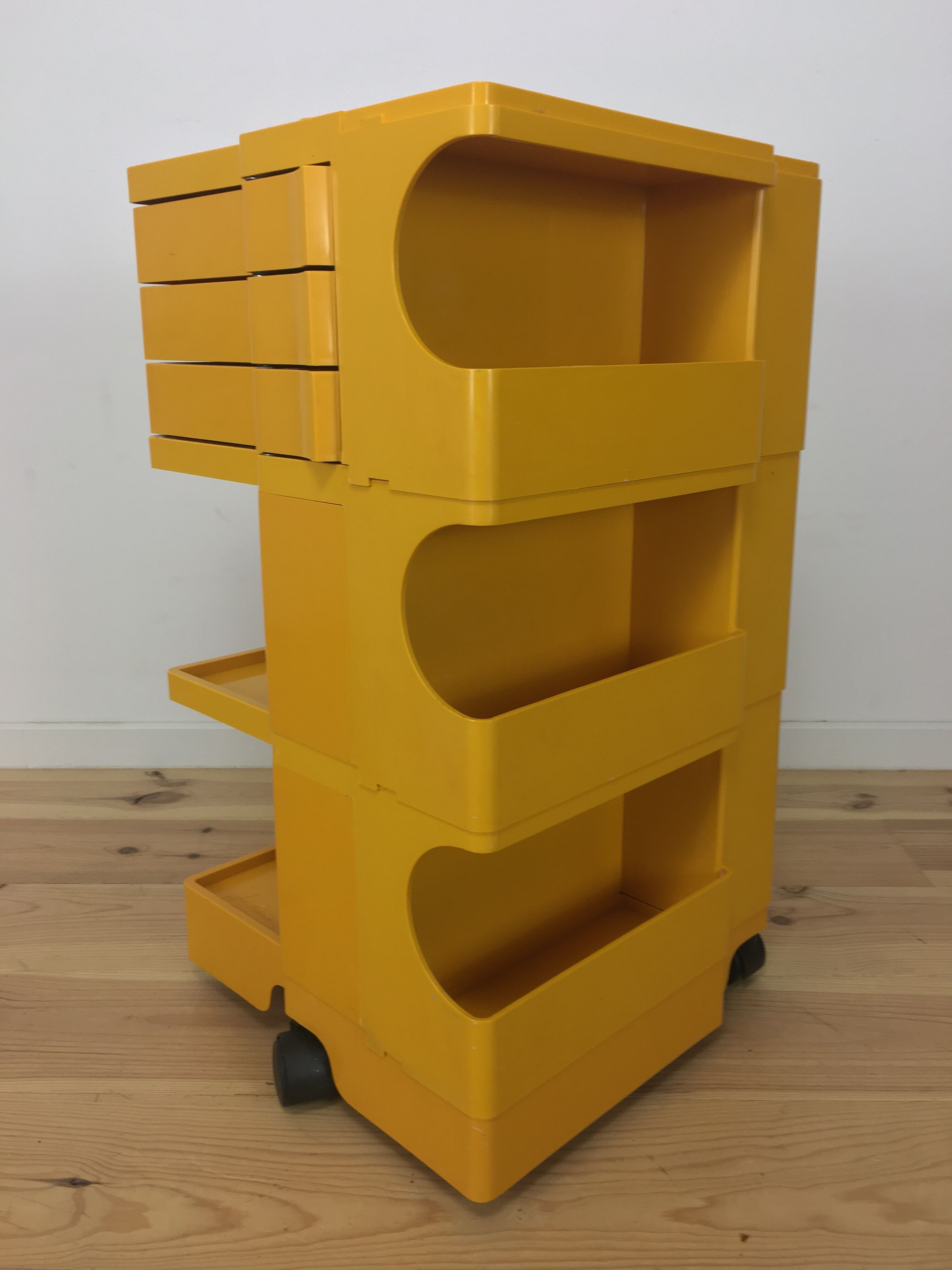 Dessert Boby by Joe Colombo