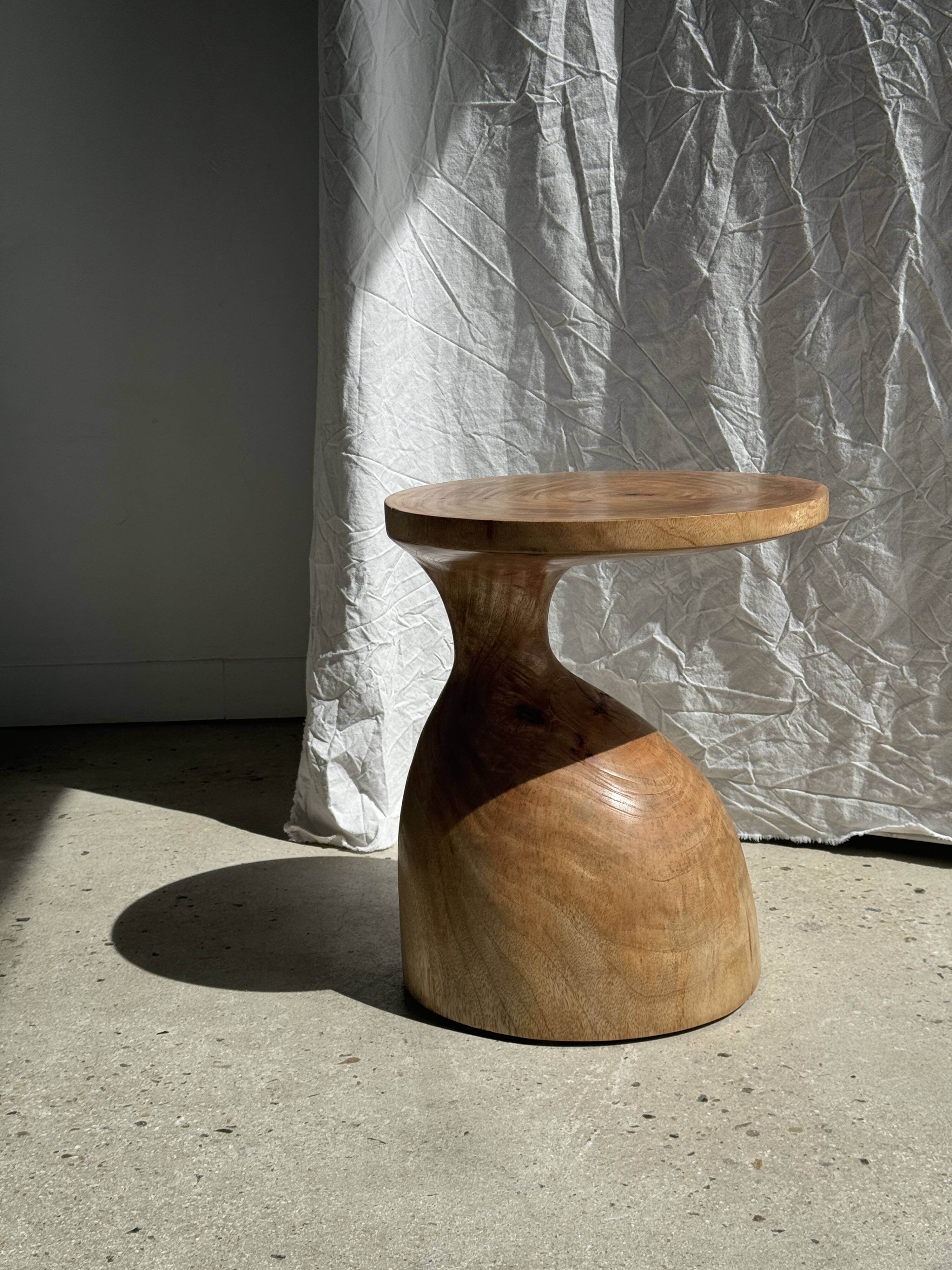 Solid wood side table (monoxyl) organic shape natural color