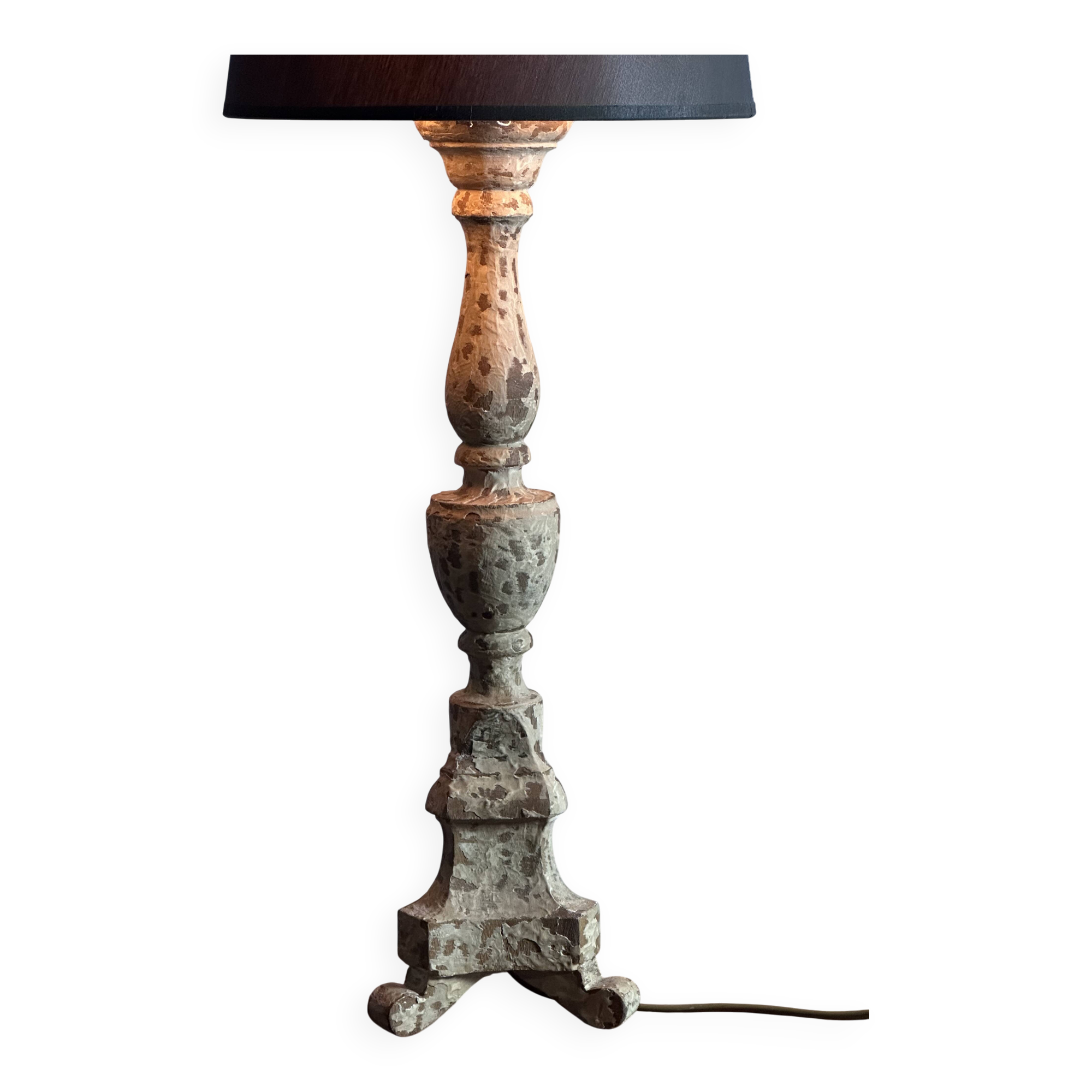 Lampe en bois patiné Shabby chic