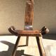 Chaise tripode bois sculpté vintage