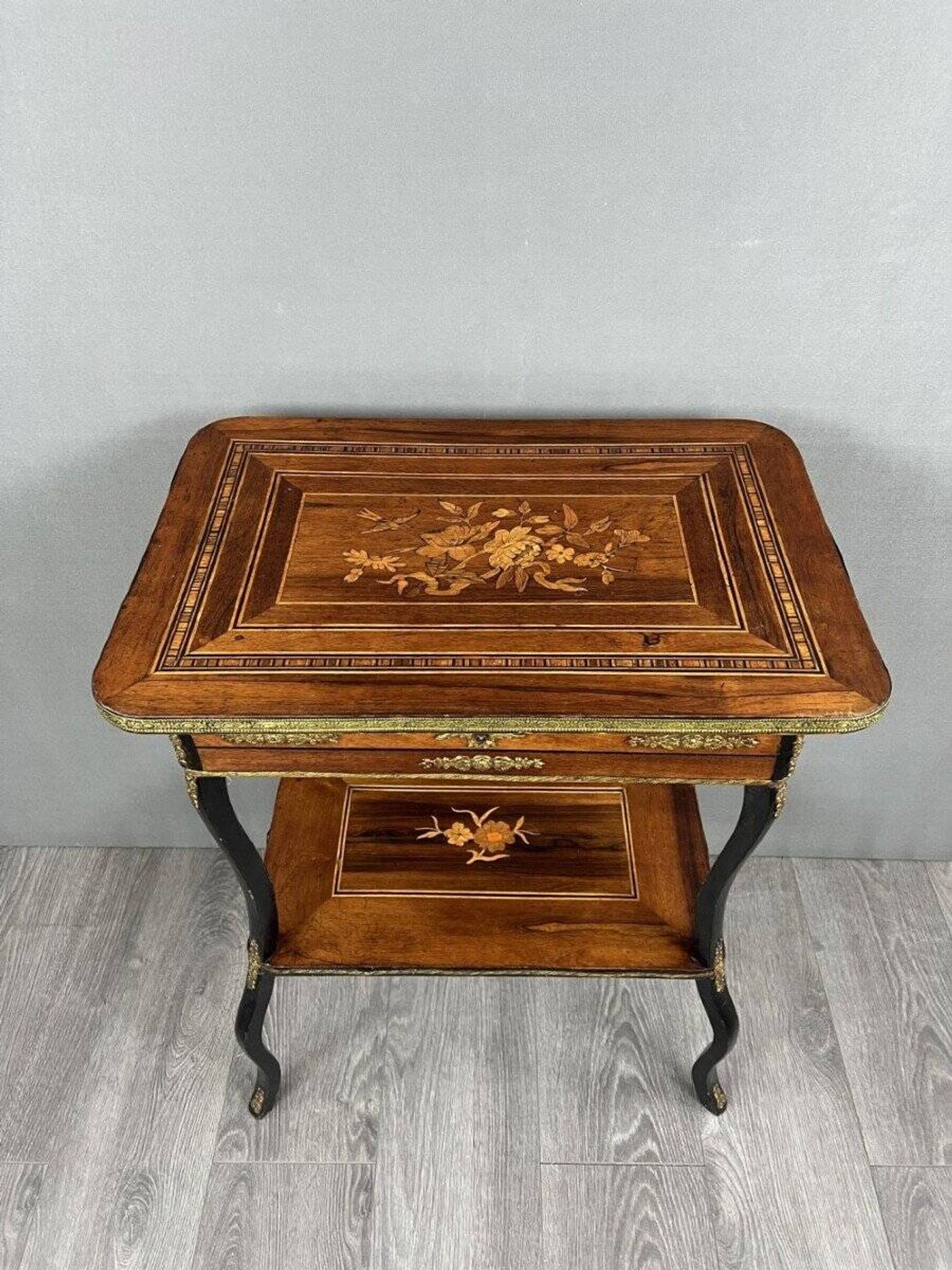 Table d’appoint, coiffeuse de style Napoléon III, XIXème siècle