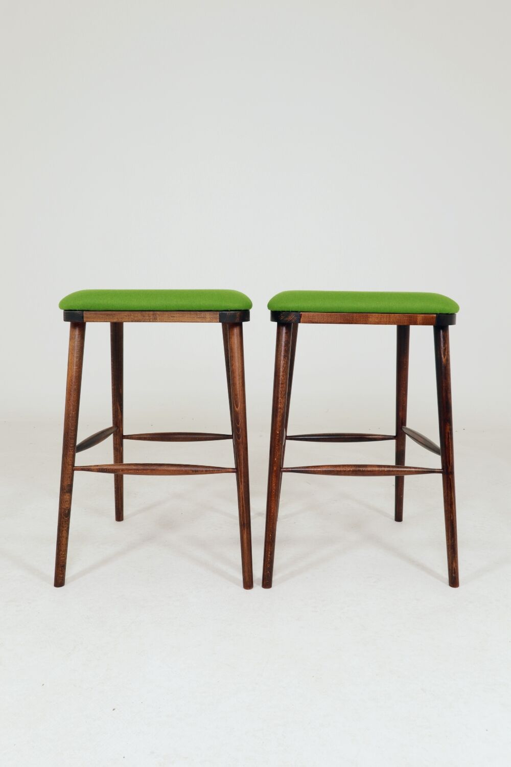 A pair of wood bar stools- Green premium wool - Rustic style/MCM