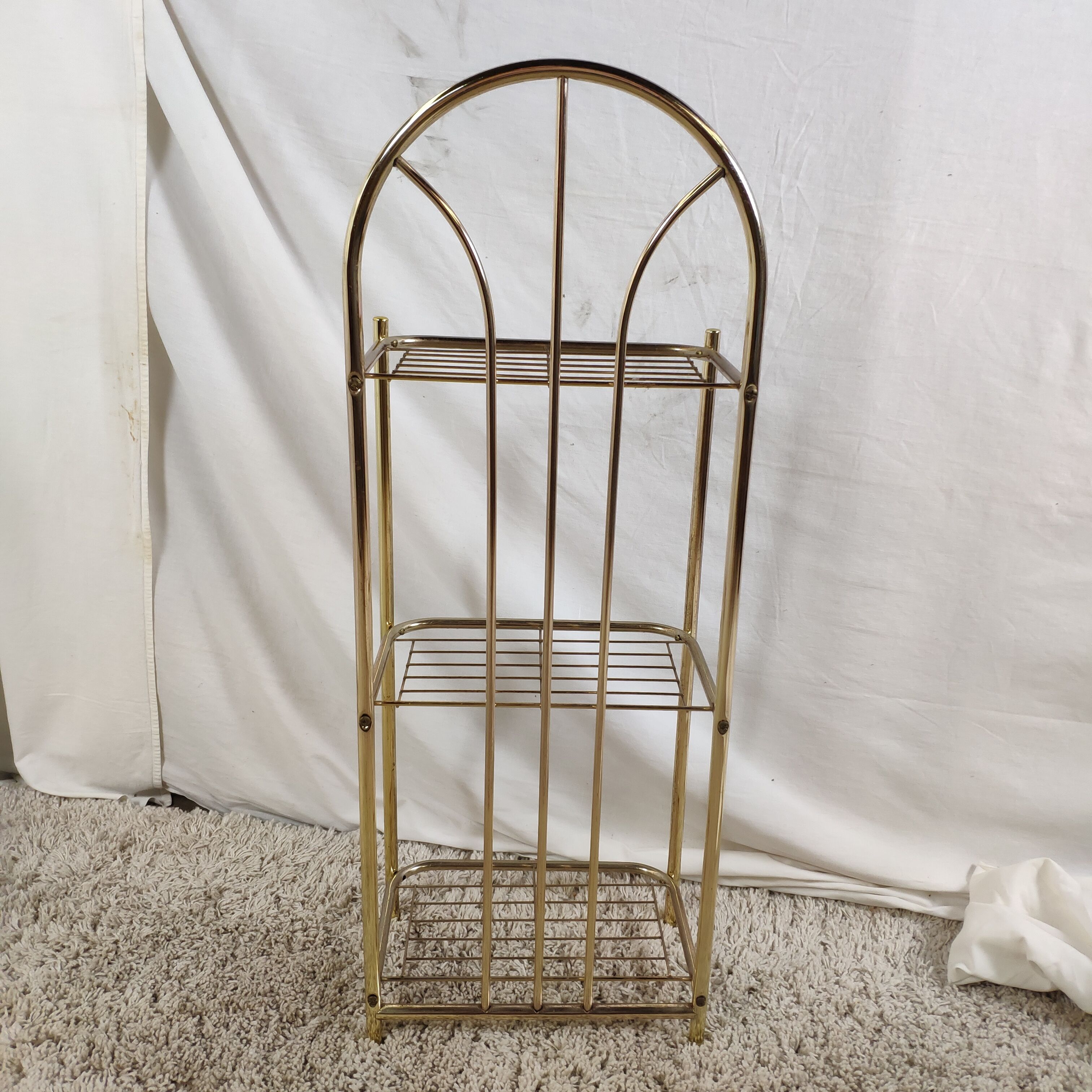 Extra art deco gold metal shelf