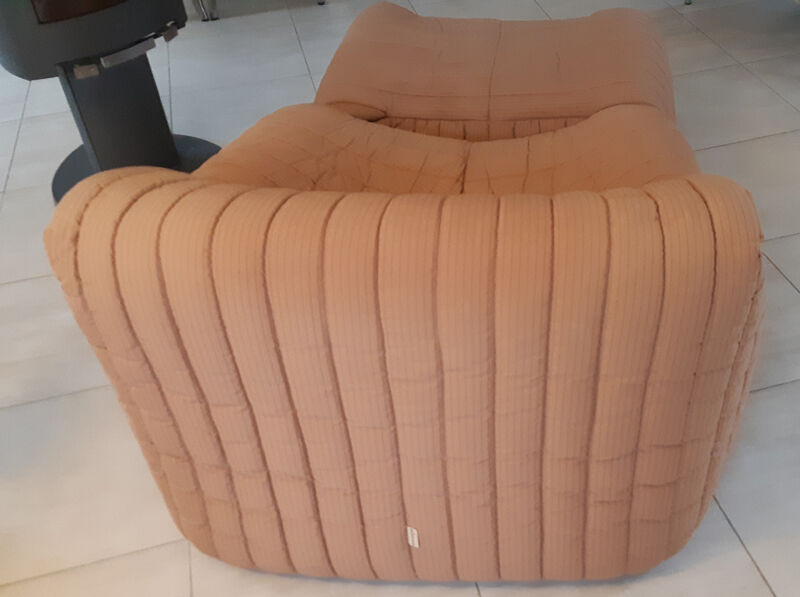 Sandra model heater designed by Annie Hieronimus, Cinna edition 70