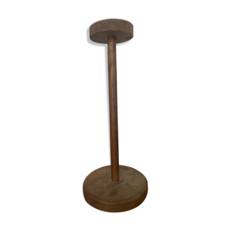 Old hat holder