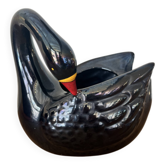 Decorative ceramic sculpture