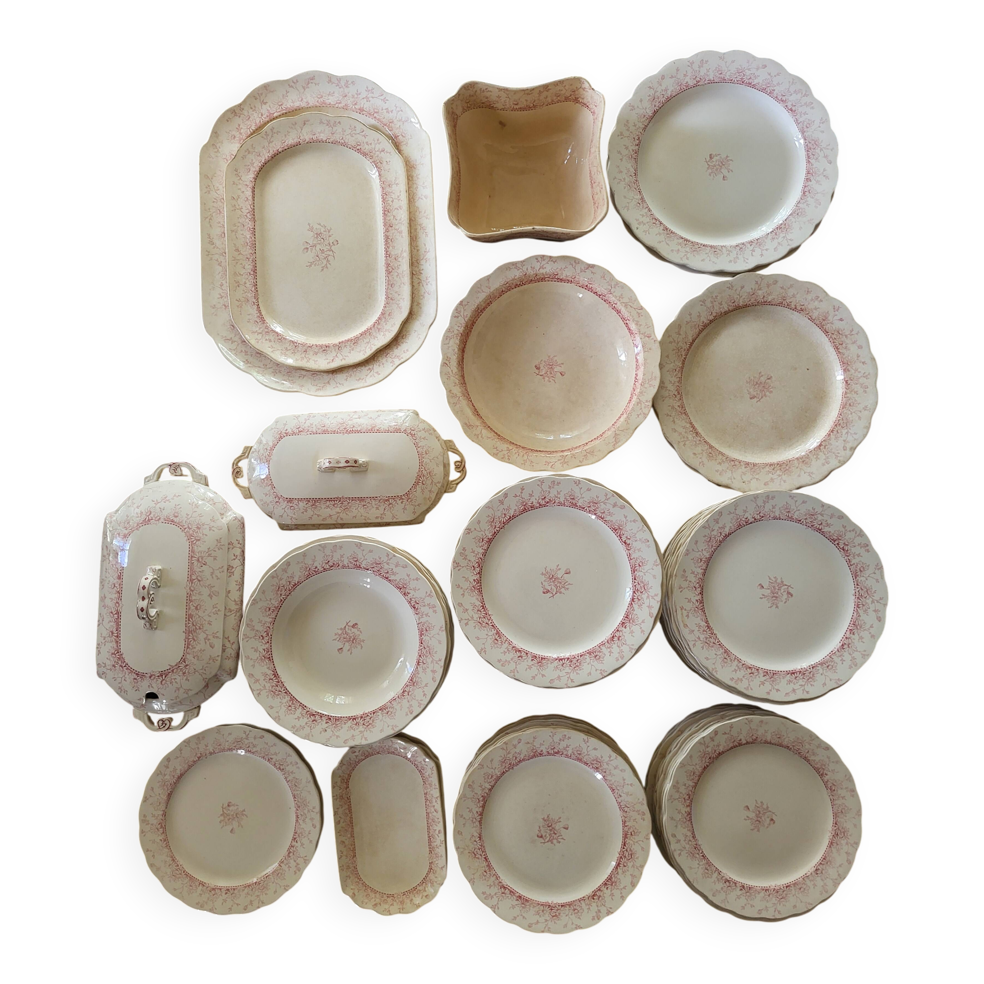 Service anglais ancien en céramique