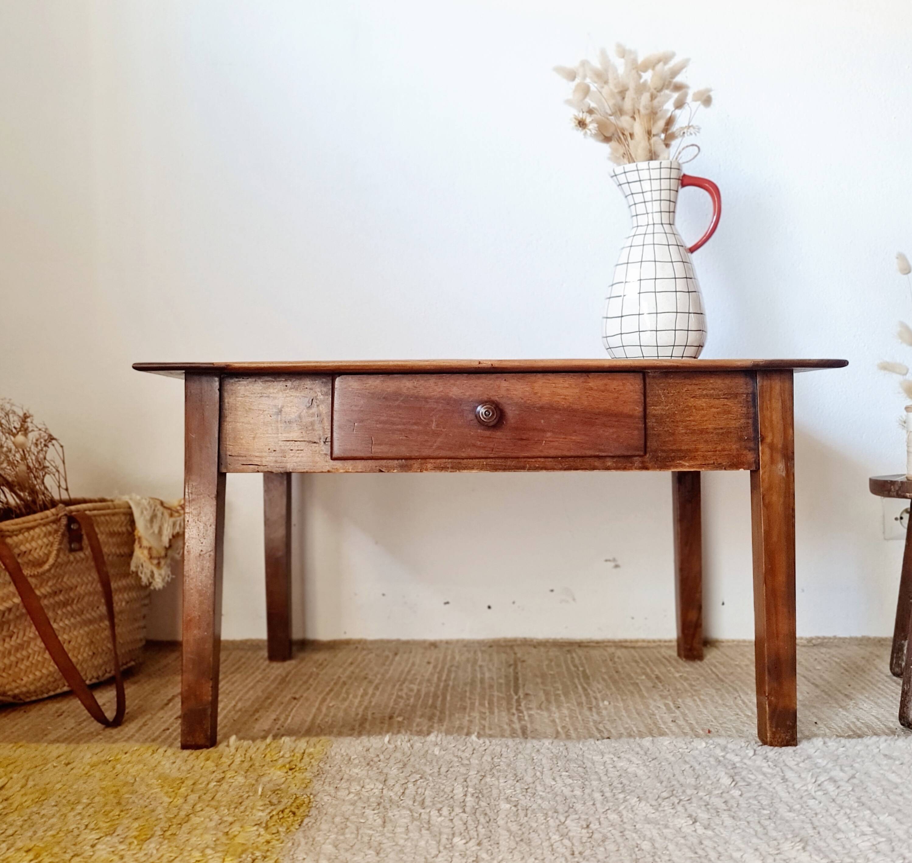Old farmhouse coffee table in walnut with drawer - L82cm