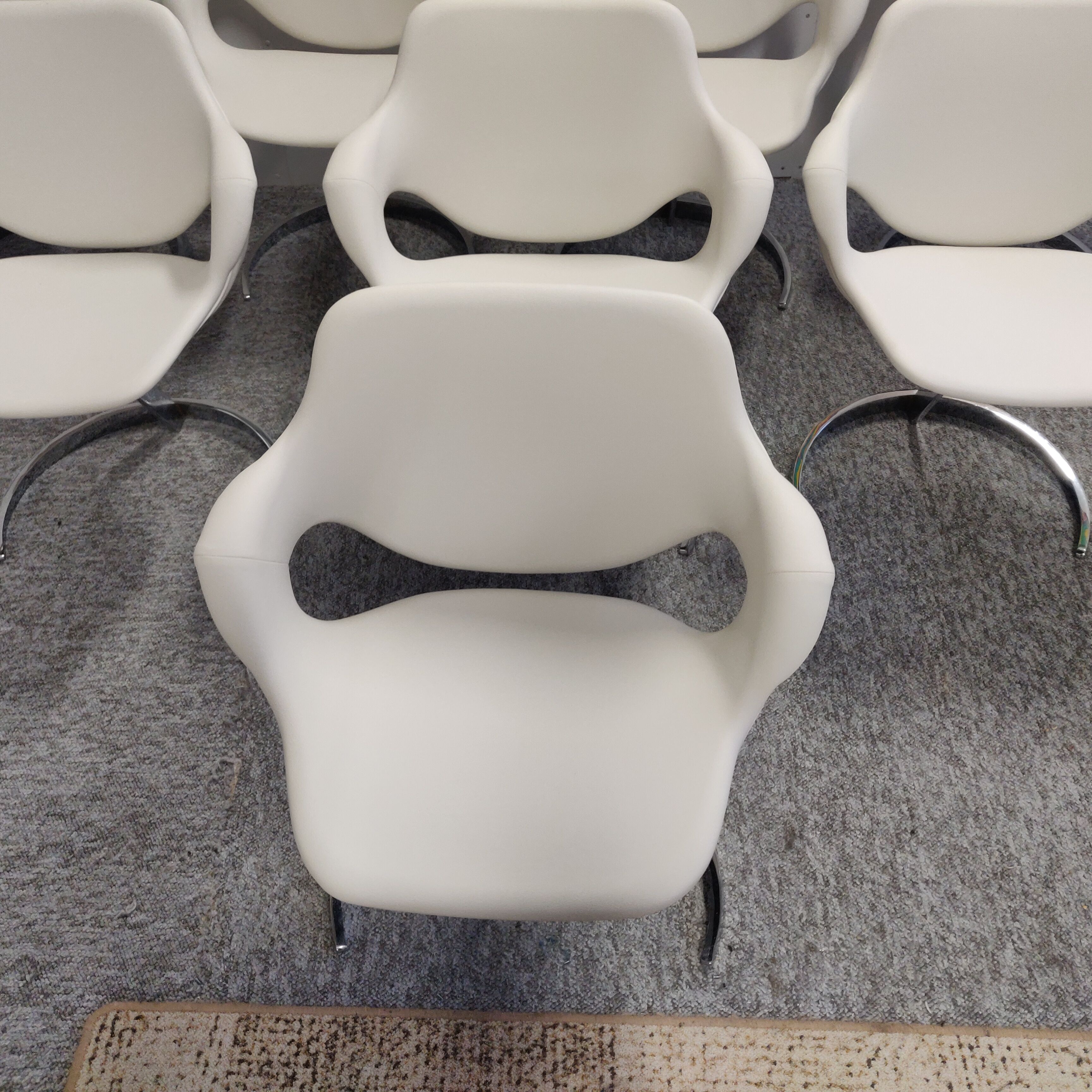 Ensemble de 8 chaises Boris Tabacoff Scimiter
