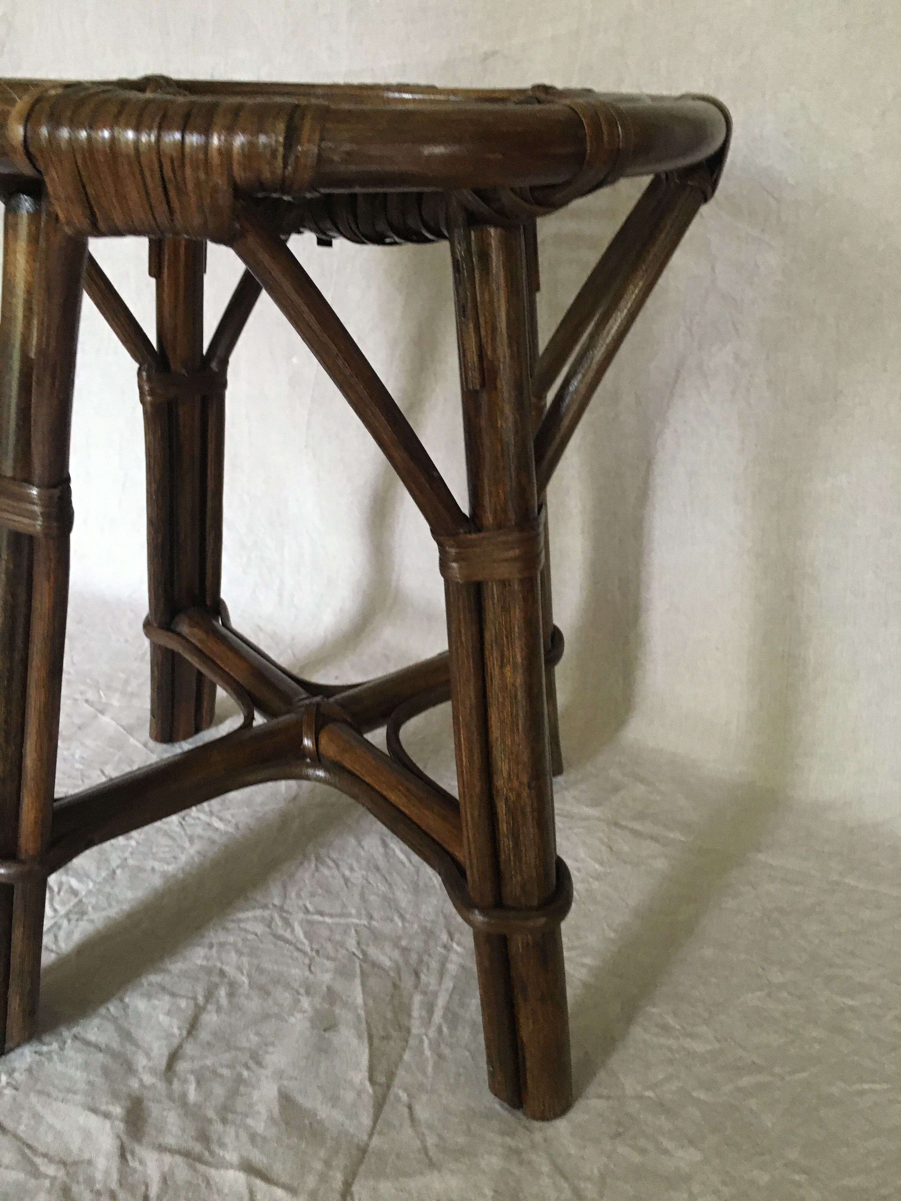 Vintage brown rattan tabout