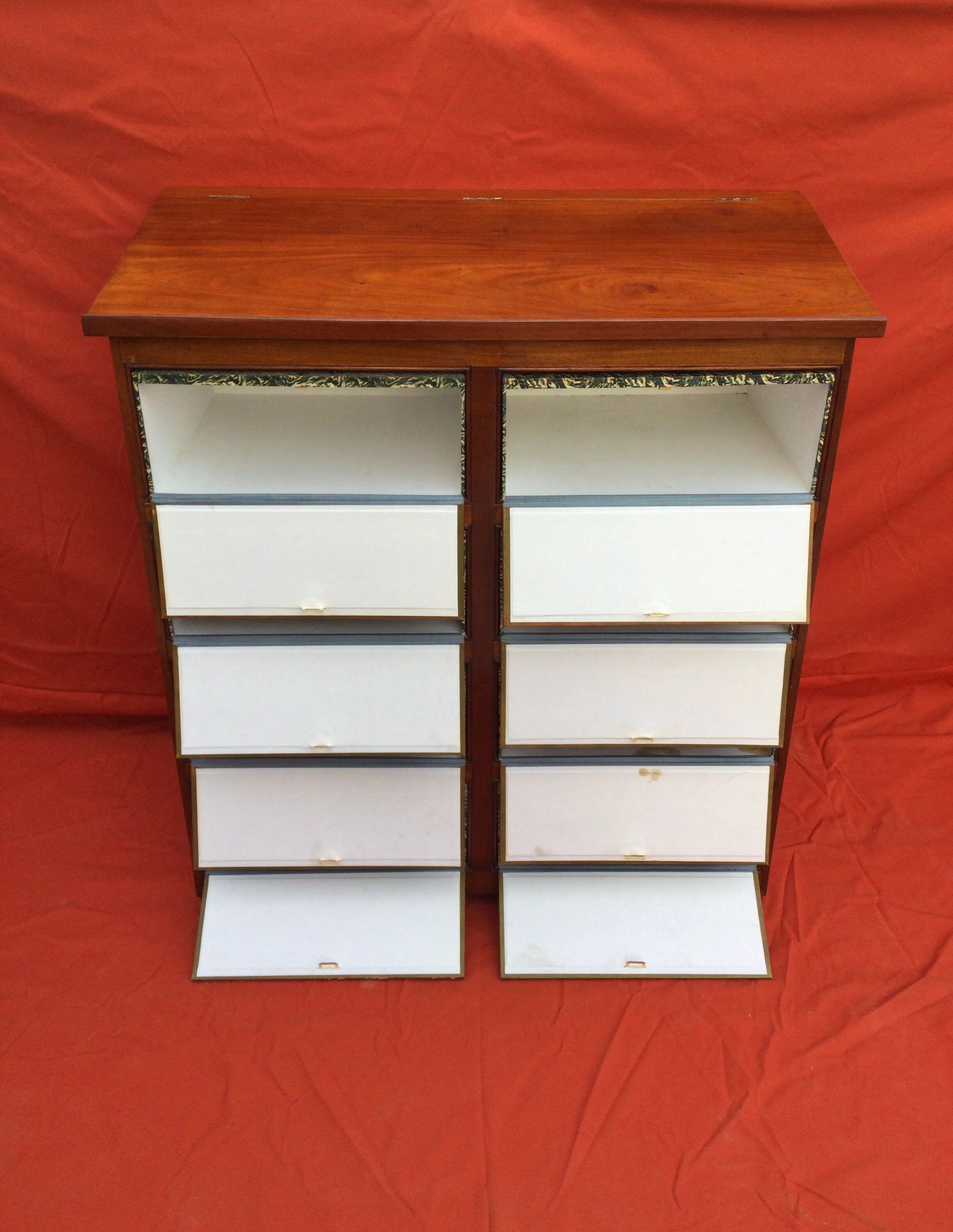 Cardboard maker forming mahogany writing