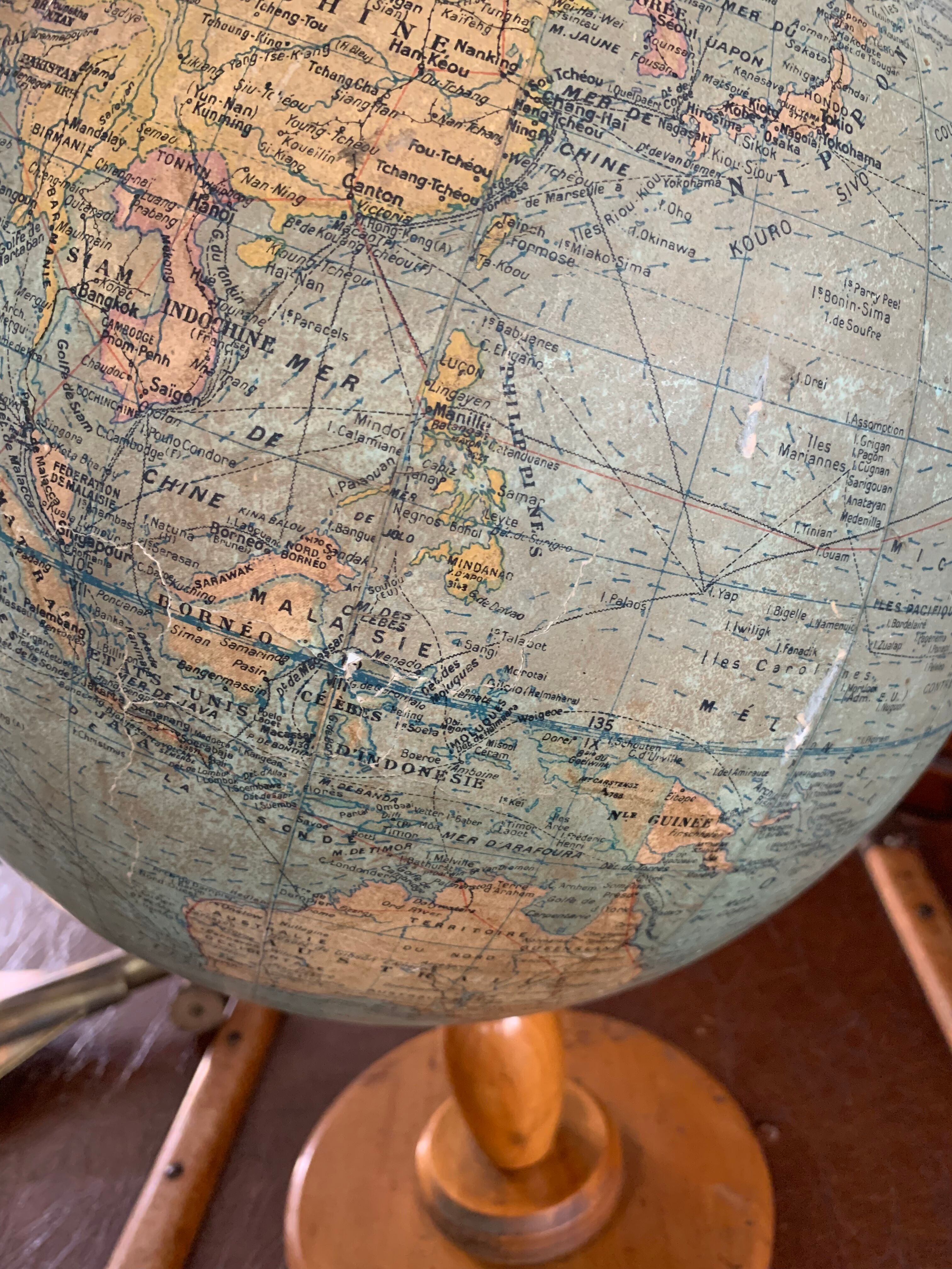 Former world globe Girard Barrère and Thomas vintage