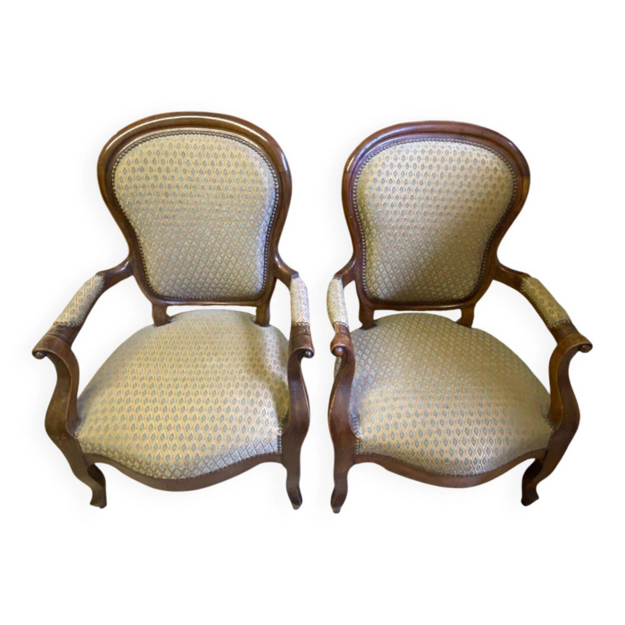 Deux fauteuils en bois et tissus style Louis XV