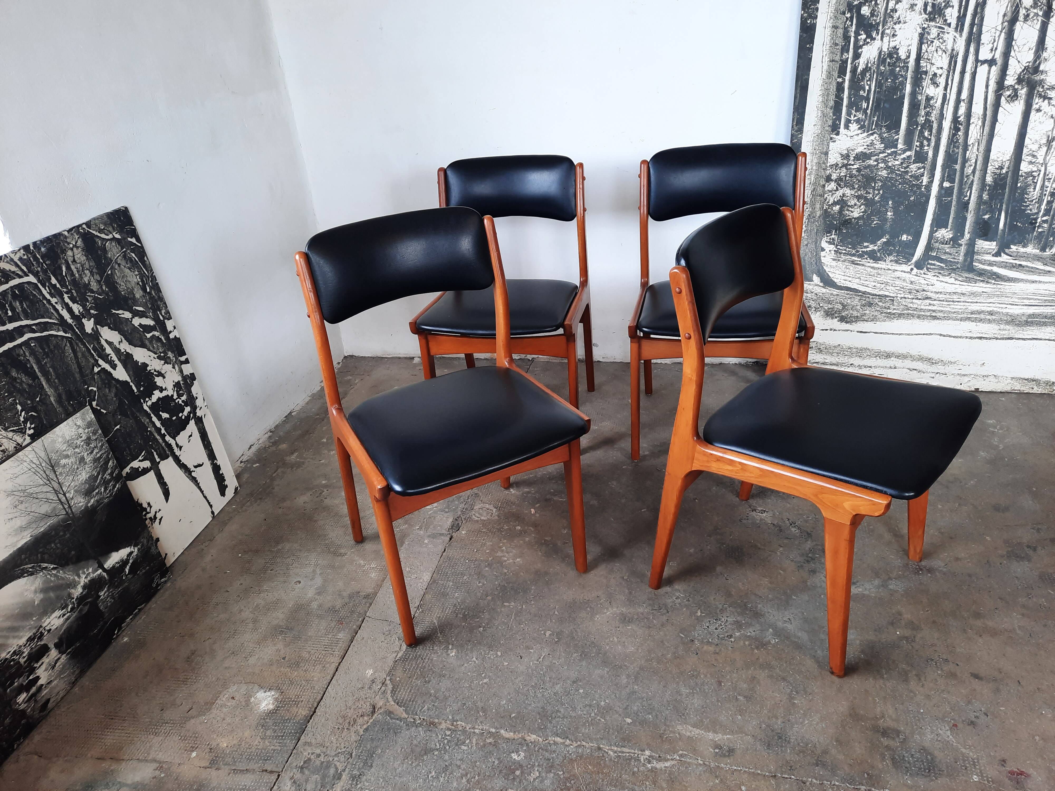 Set de 4 chaises scandinave,  Skaï  année  70