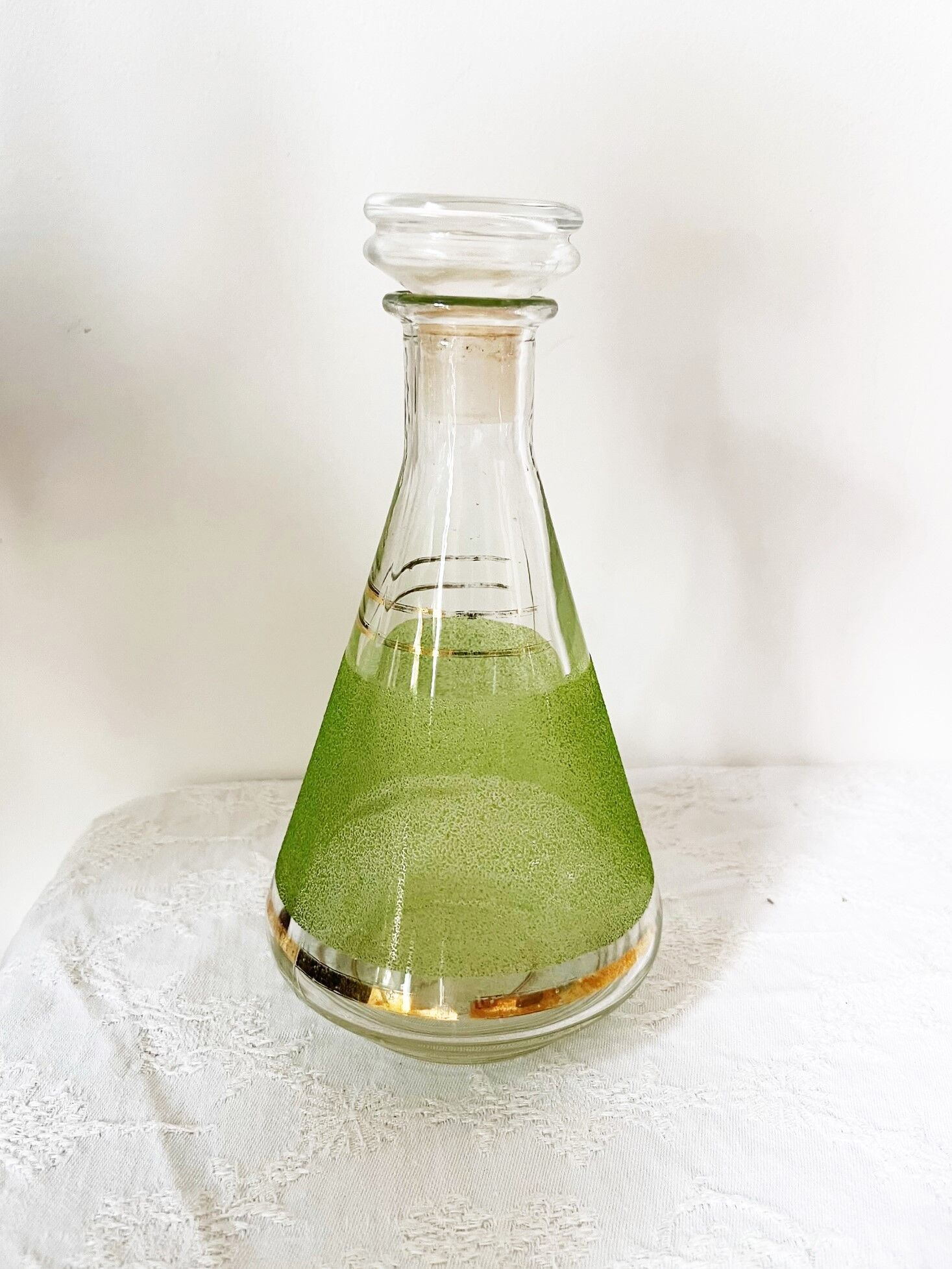 Green granite glass decanter - 50s