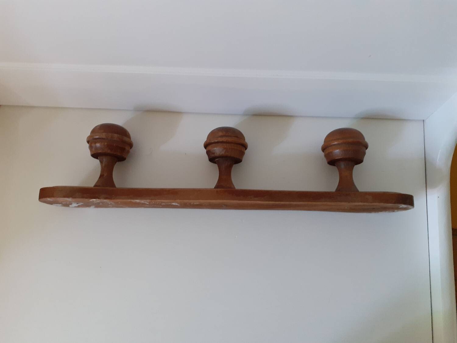 Wall coat rack