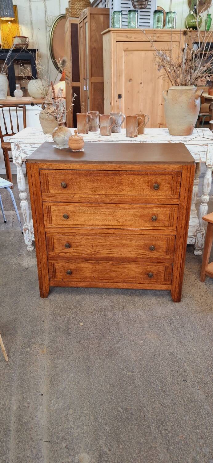 Antique chest of drawers