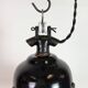 Lampe suspendue Bauhaus en émail noir industriel, années 1930