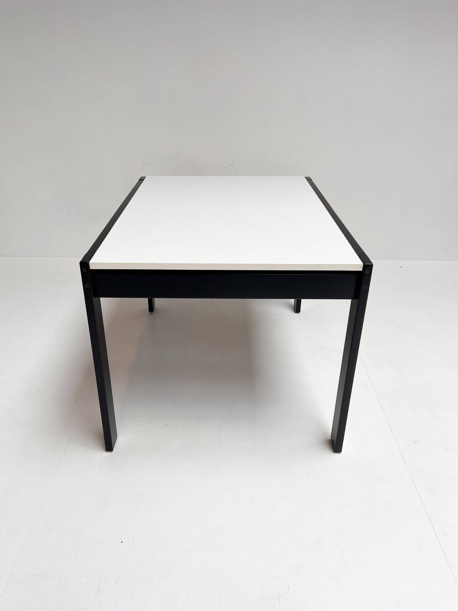 Table à manger extensible par Pastoe, années 1960