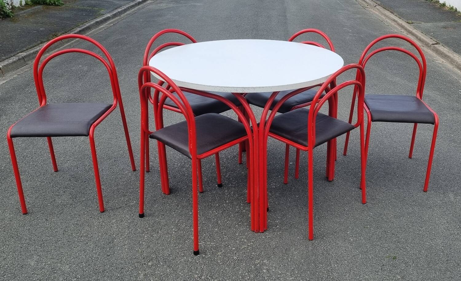 Vintage table and 6 chairs set