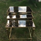 Pull-out table