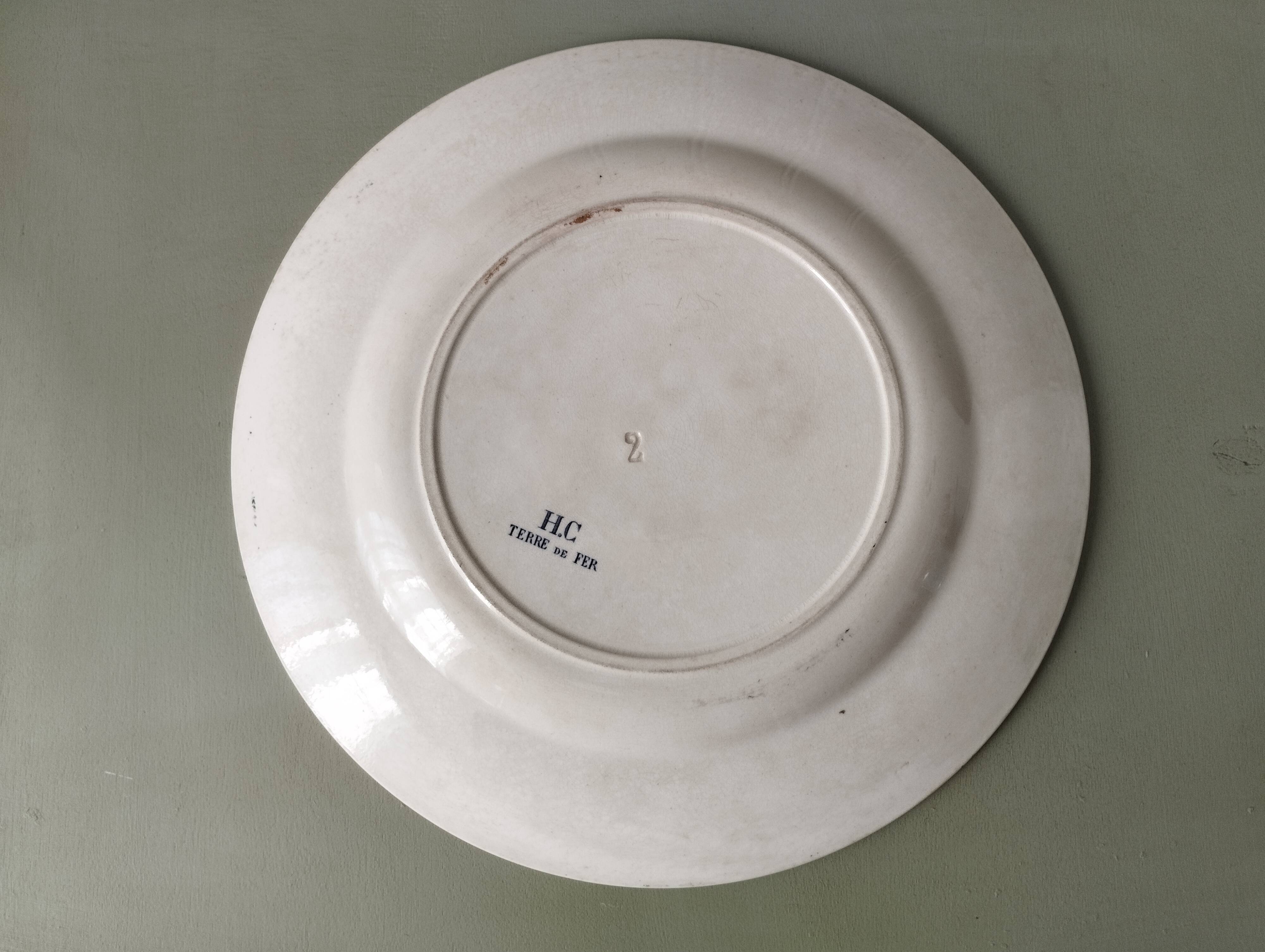 Round earthenware dish from Choisy le Roi Floréal