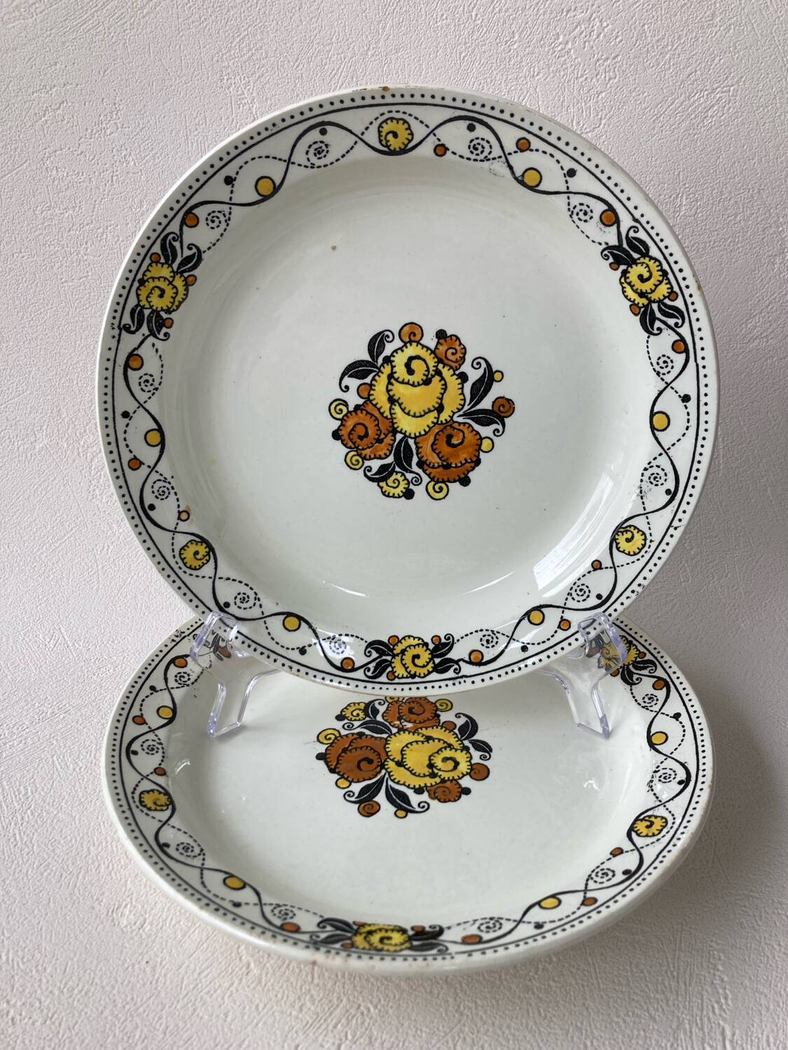 2 Art Deco dinner plates Boch Frères La Louvière Belgium