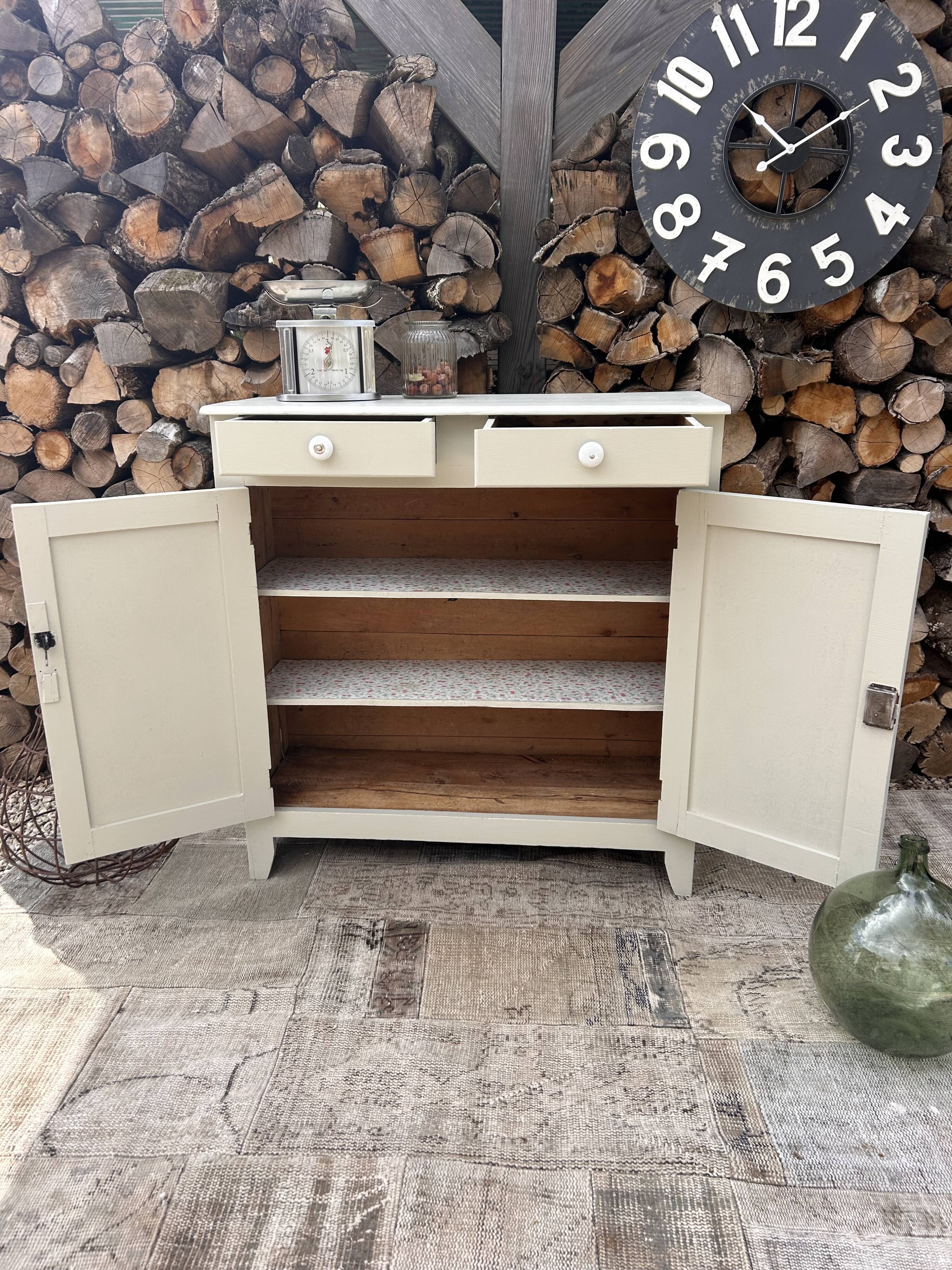 Parisian-style buffet