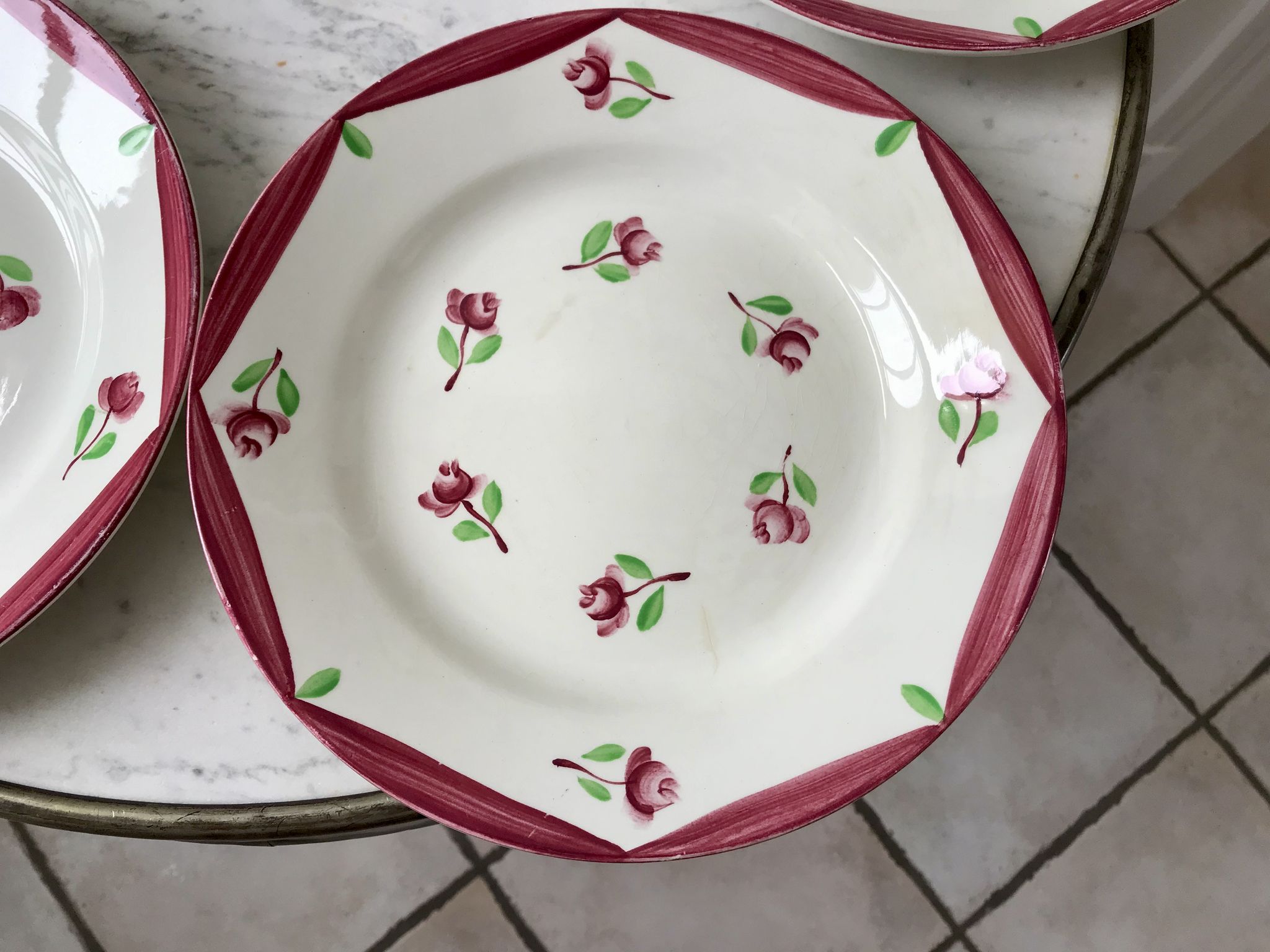 Set of 5 flat plates digoin sarreguemines model aigues-vives hand painted years 30-40
