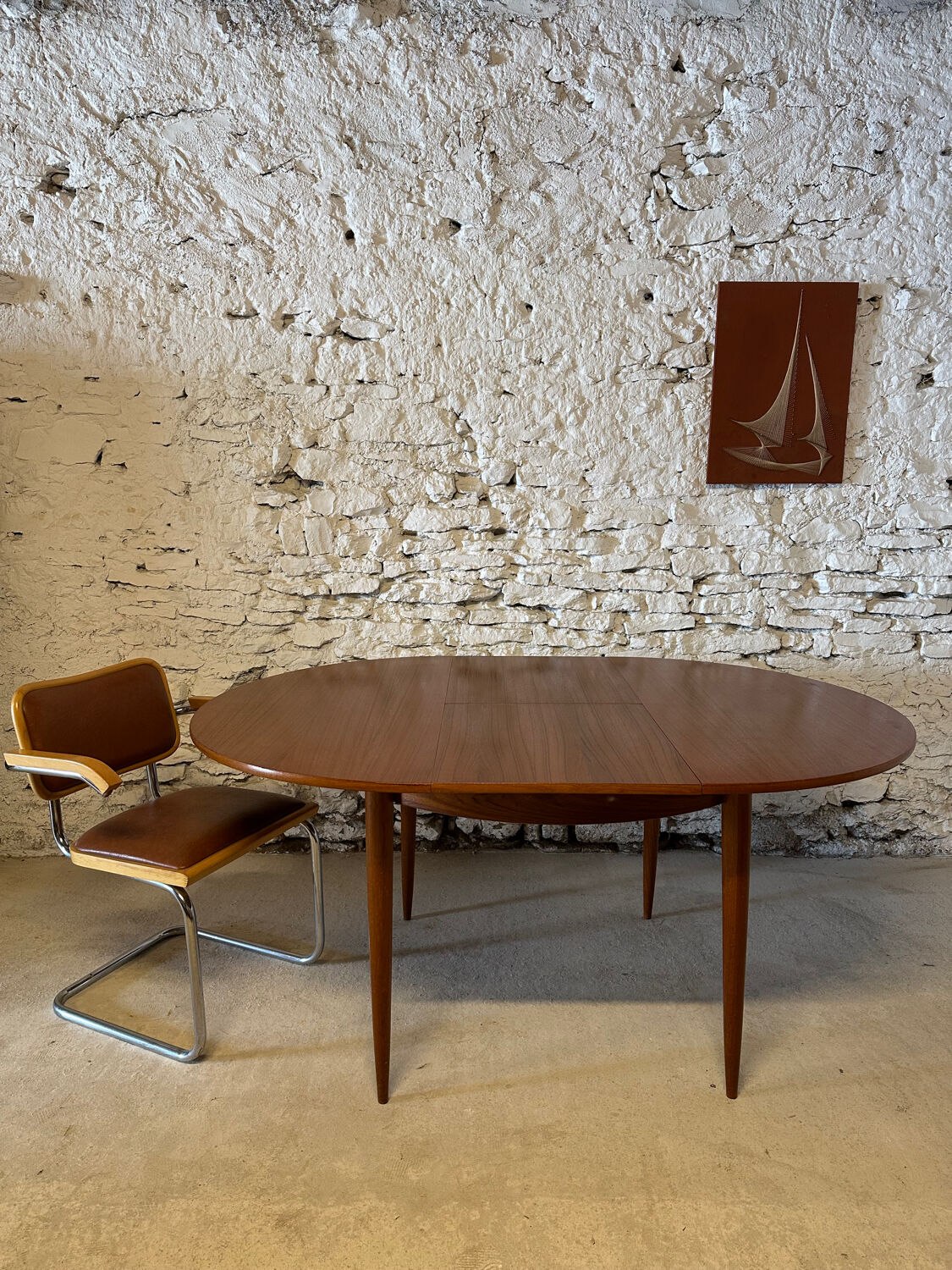 1960s Scandinavian extendable teak round table